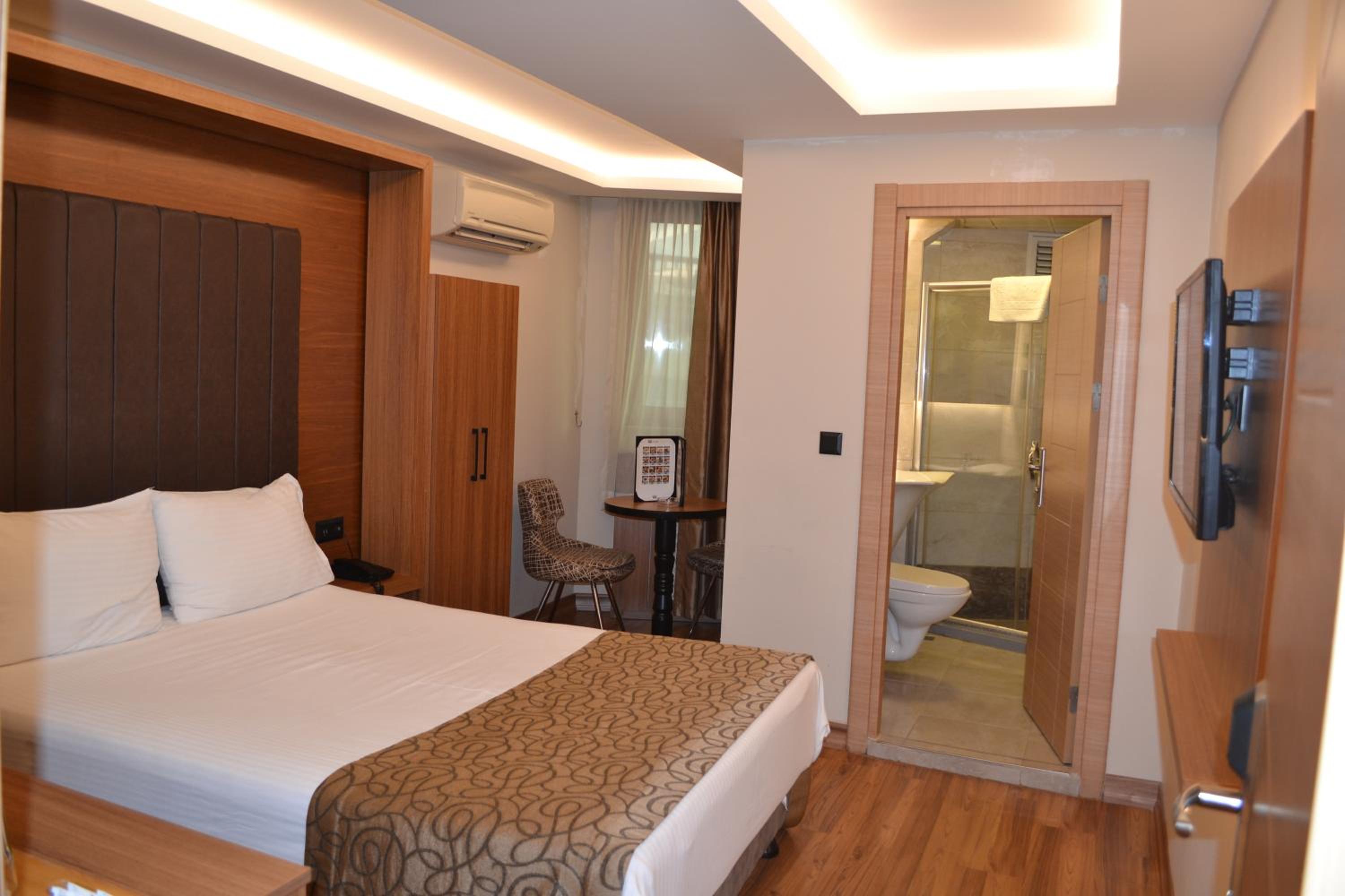 Large Single Room photo 2