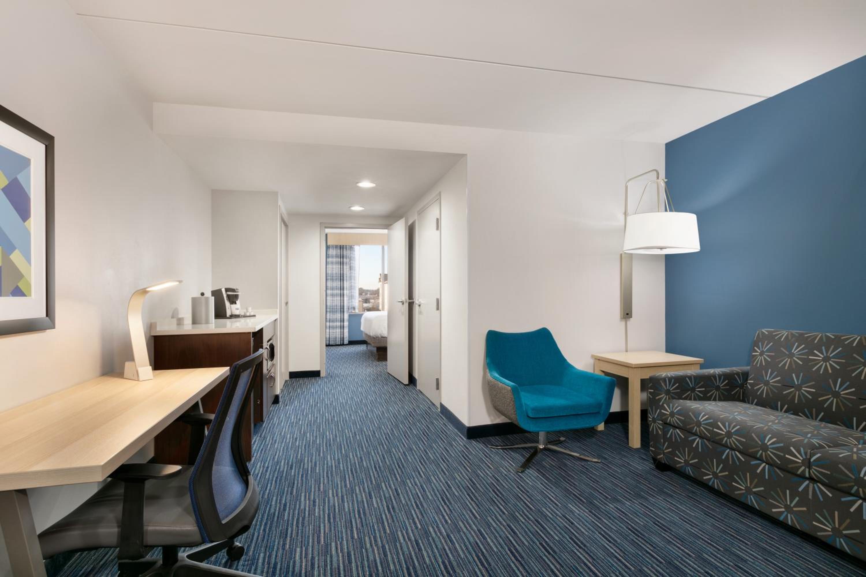 Suite with Two Queen Beds - Photo 16