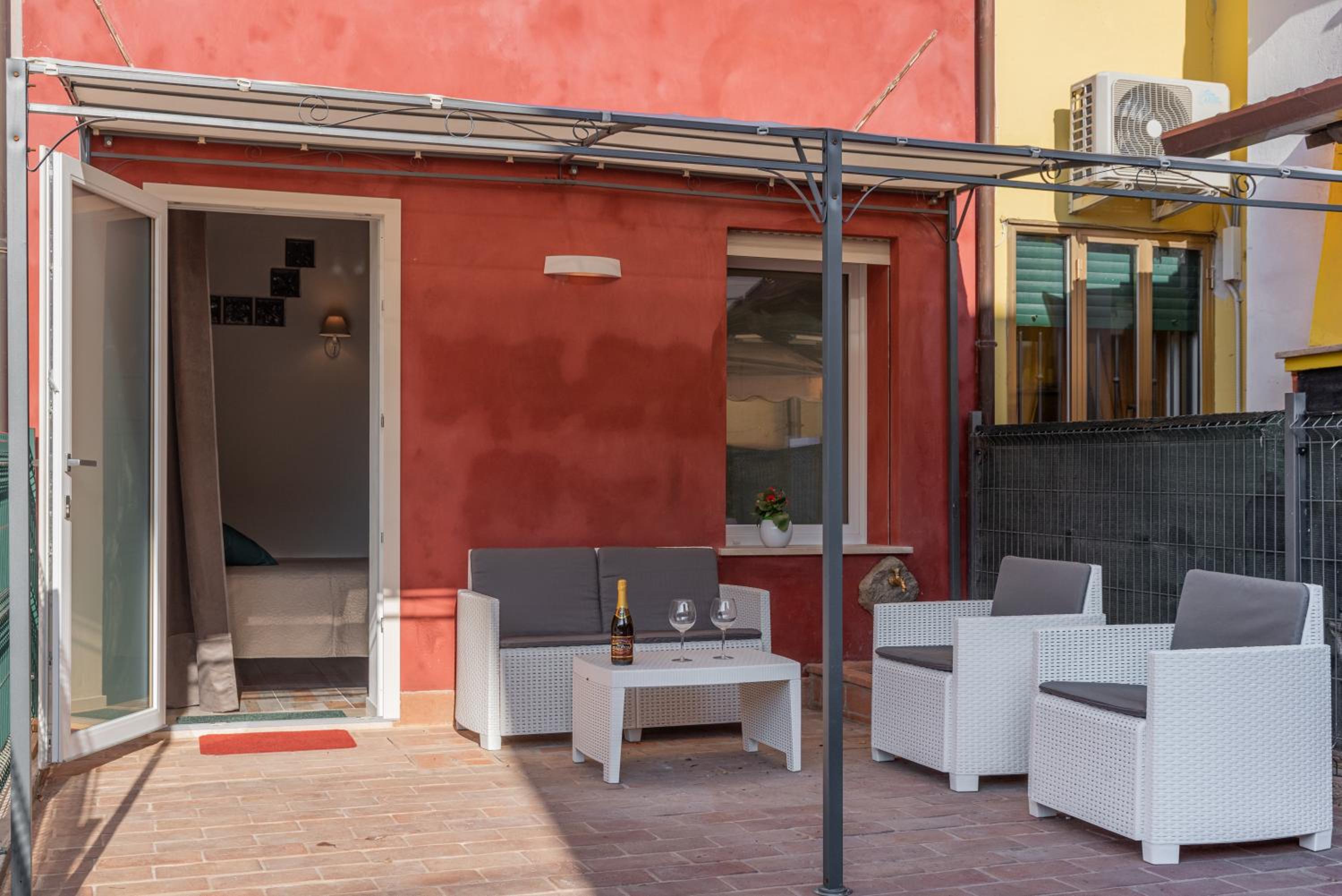 Apartment with Garden View - Photo 7