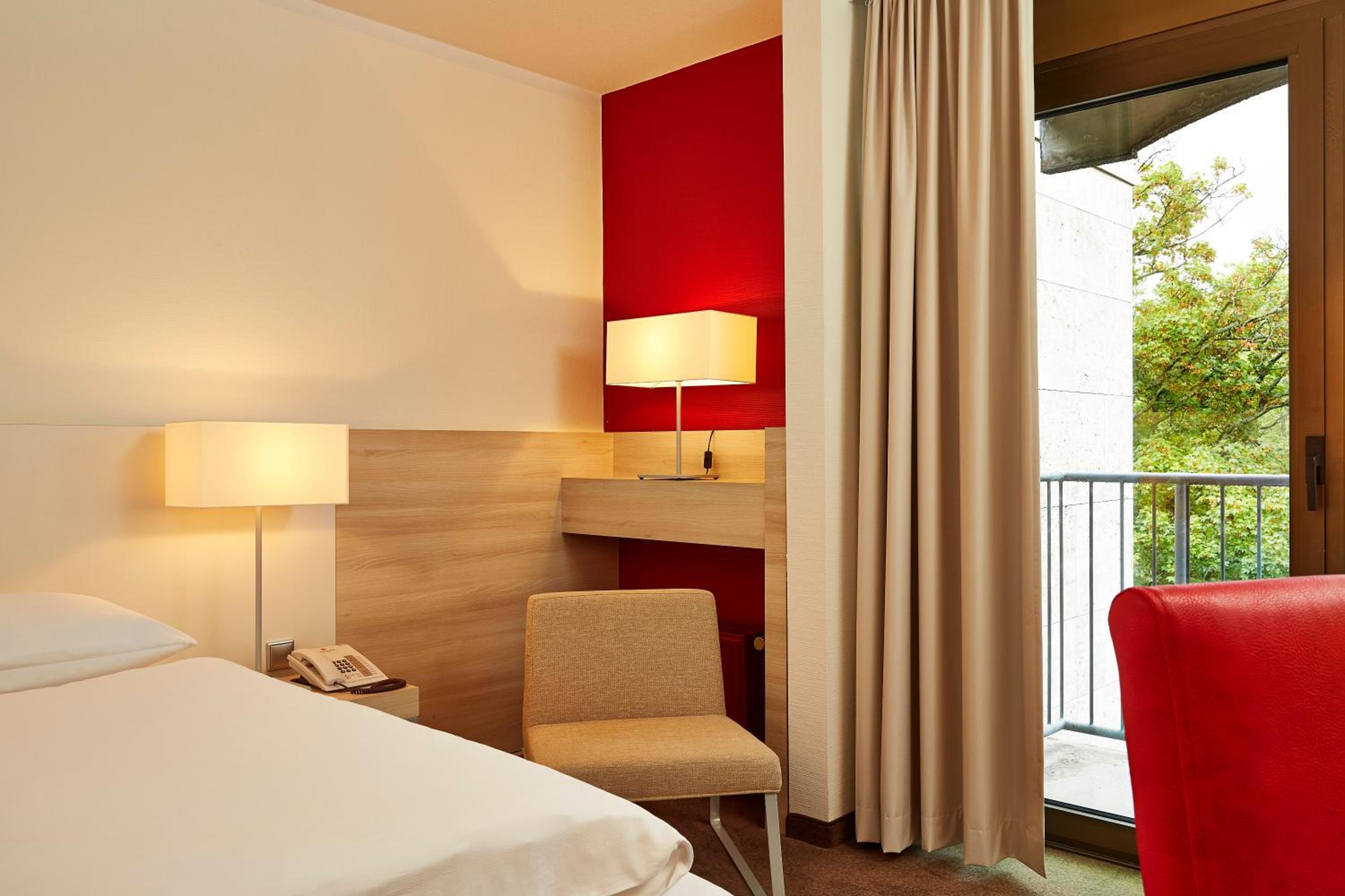 Comfort Double Room thumbnail 6