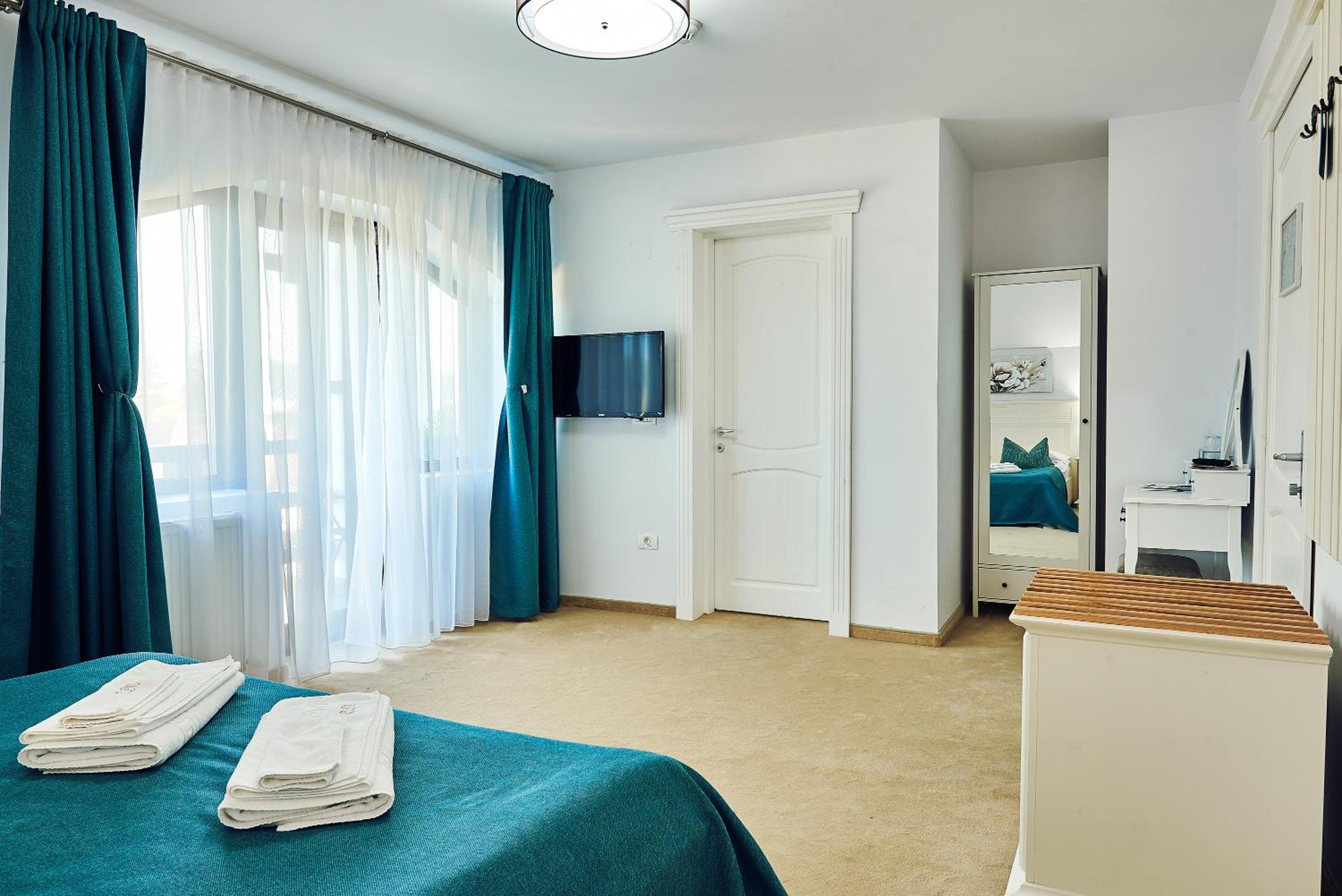 King Room with Balcony photo 1