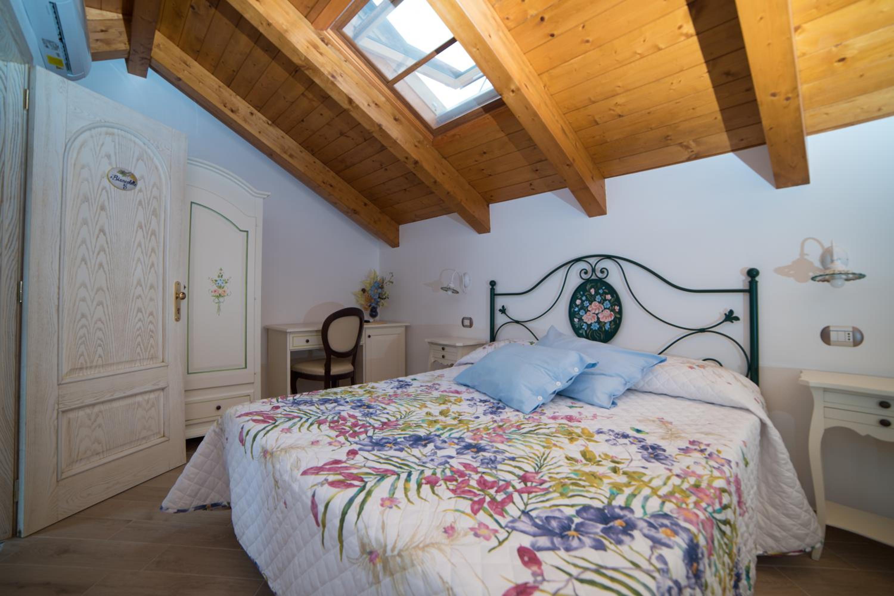 Deluxe Triple Room - Photo 4