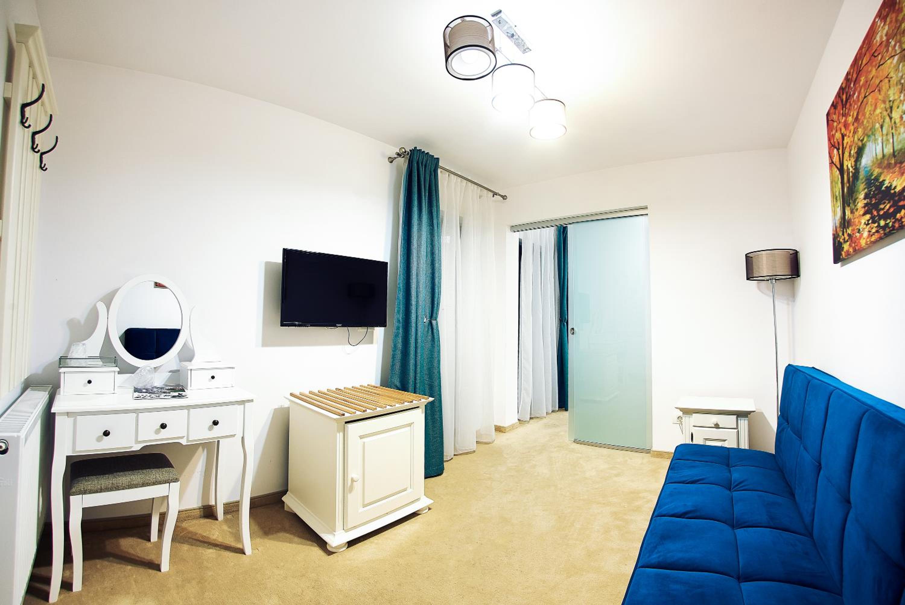 Deluxe Family Room photo 3