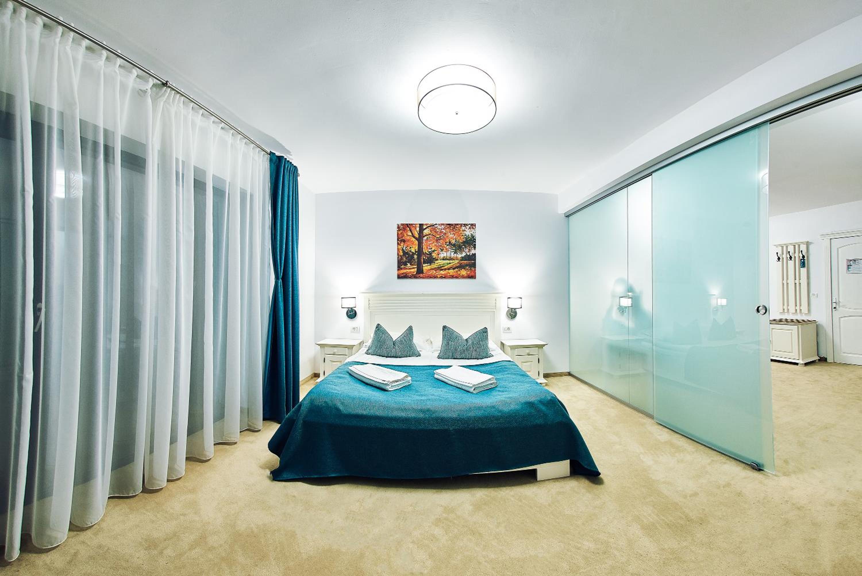 Deluxe Family Room photo 2
