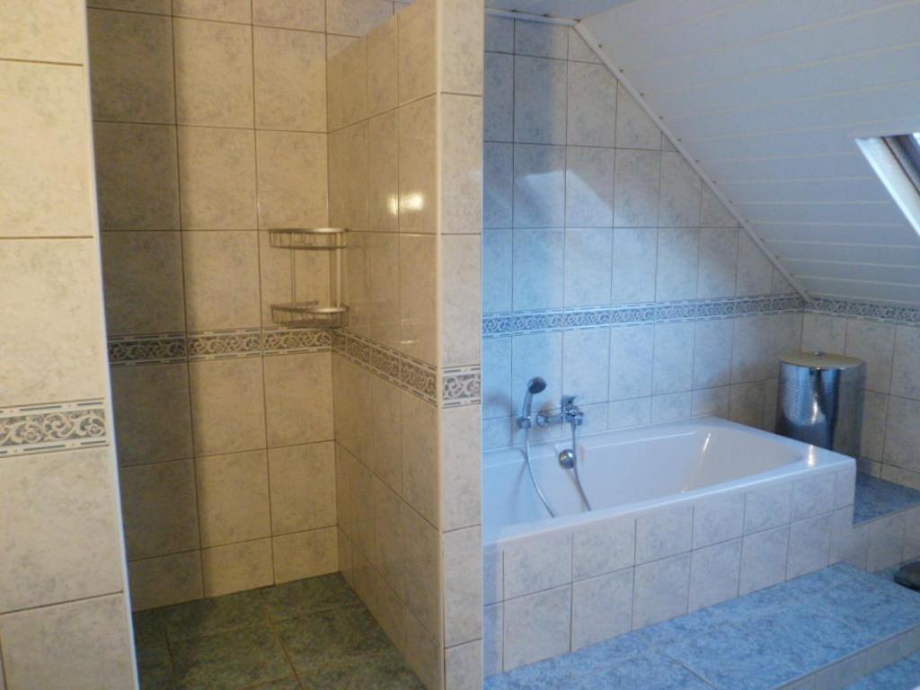 Double Room with Private External Bathroom photo 2