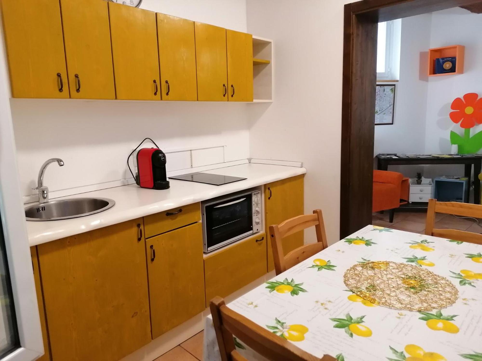 Double Room with Shared Bathroom photo 2