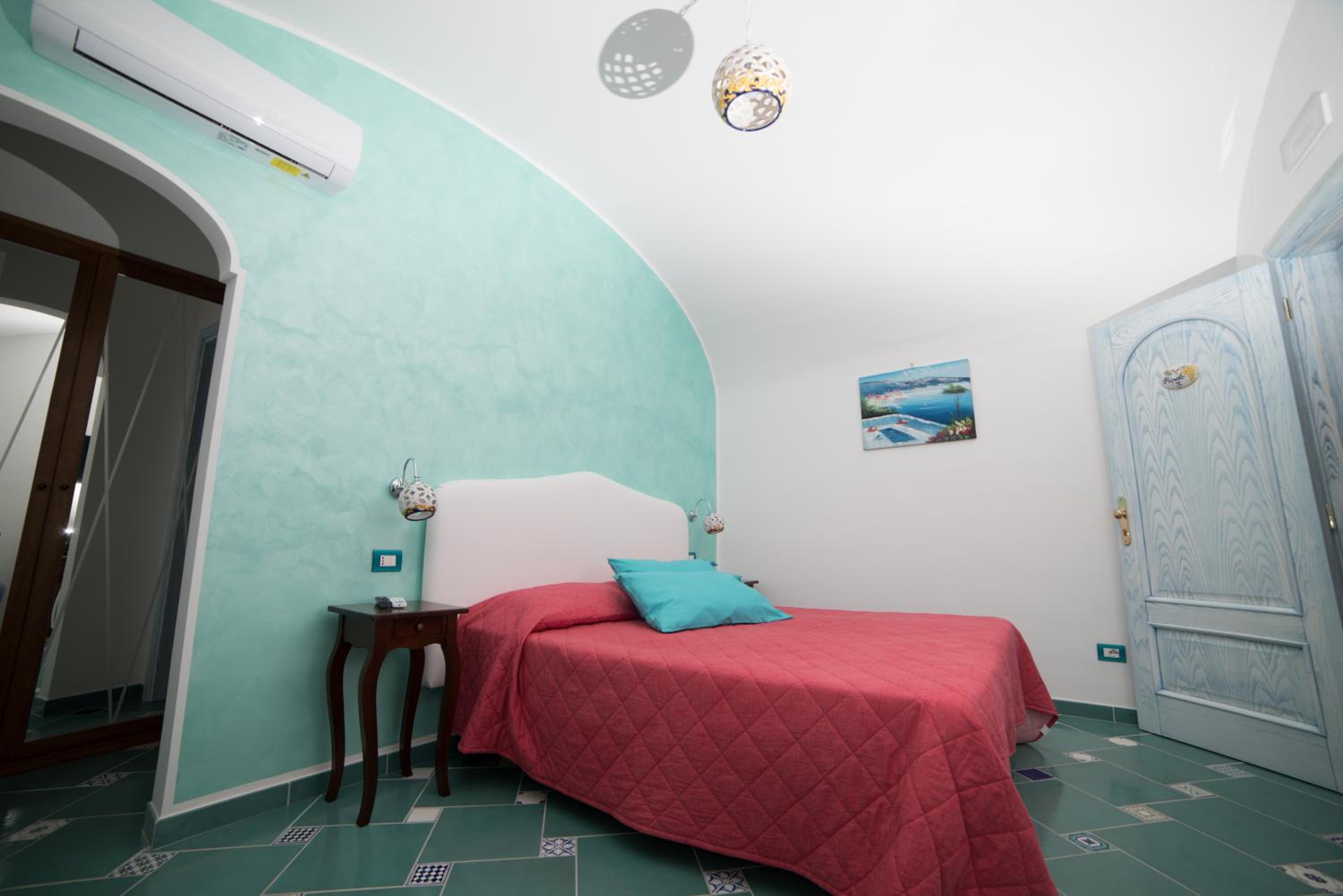 Double Room with Mountain View - Photo 8