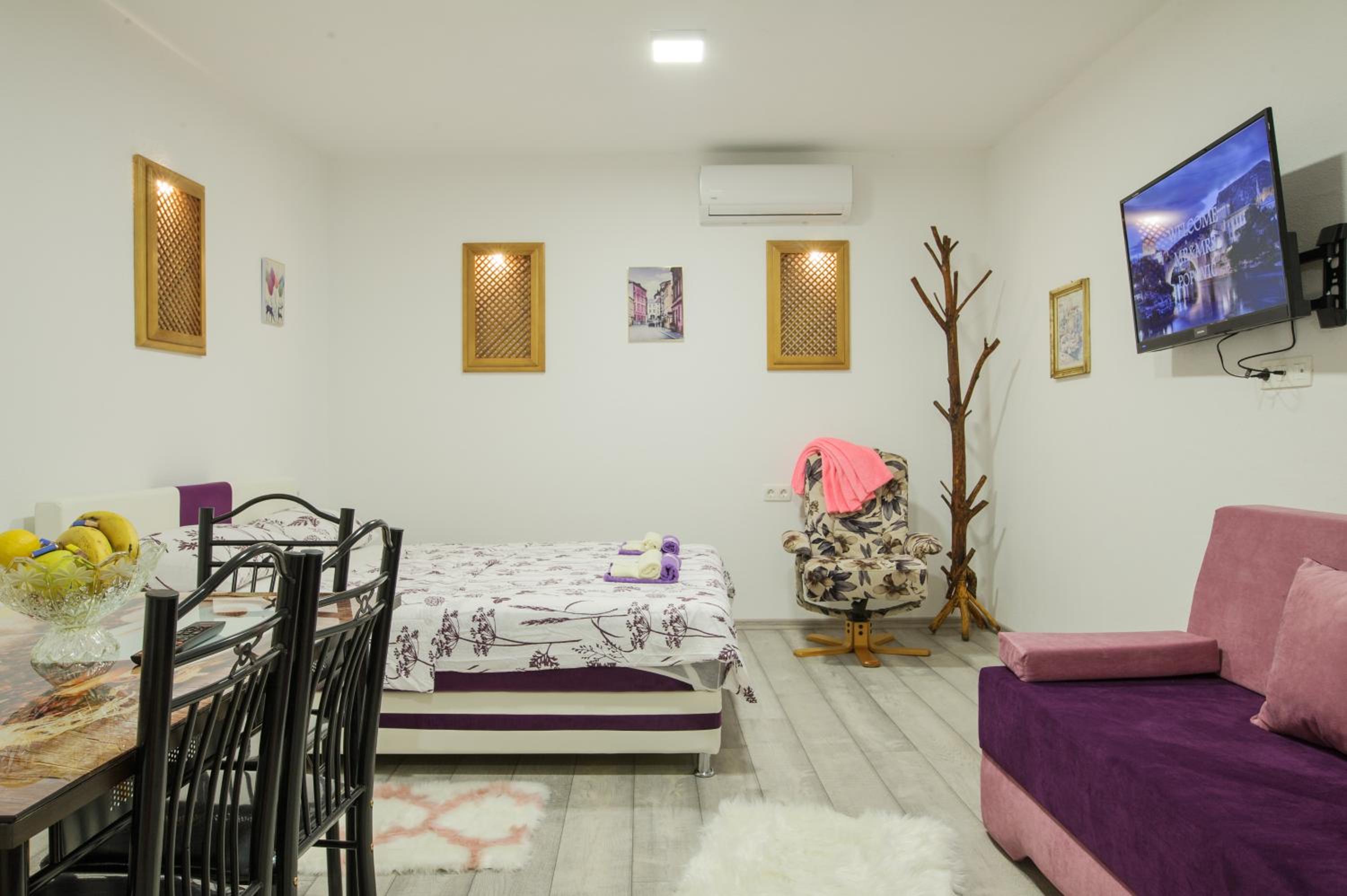 Studio Apartment photo 1