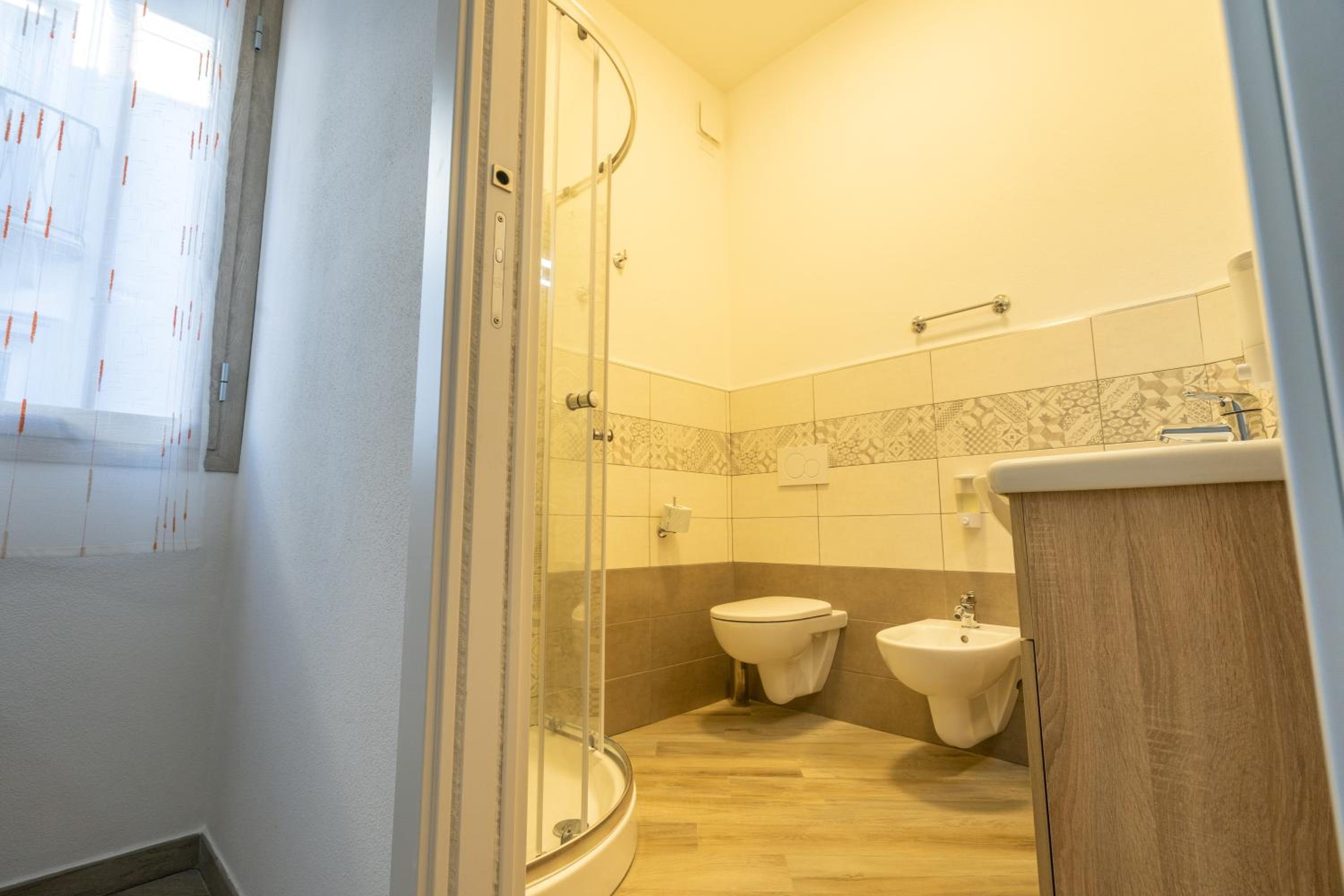 Double Room with Private Bathroom photo 2