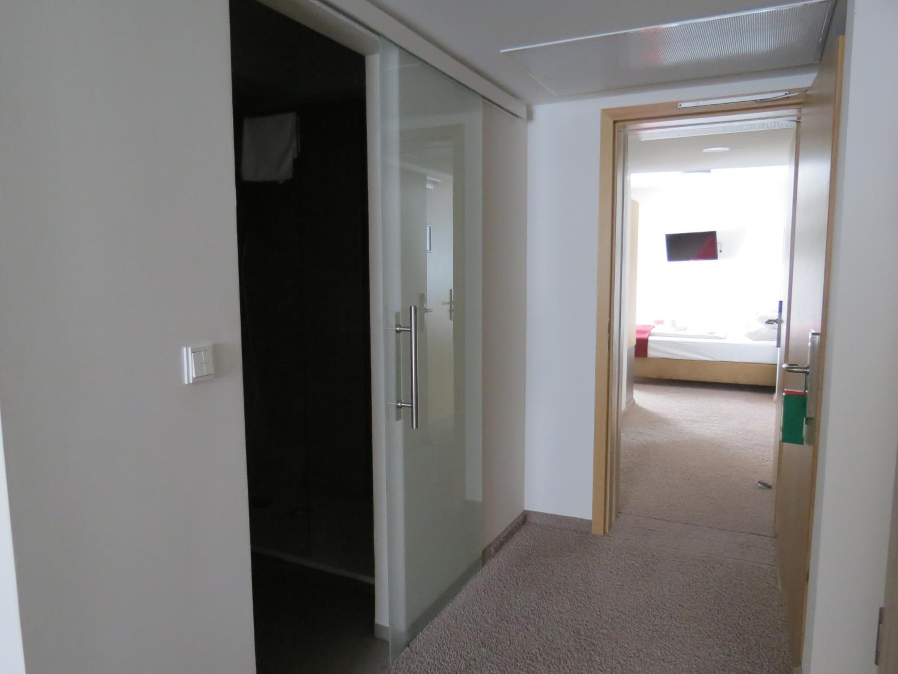 Economy Double Room photo 1