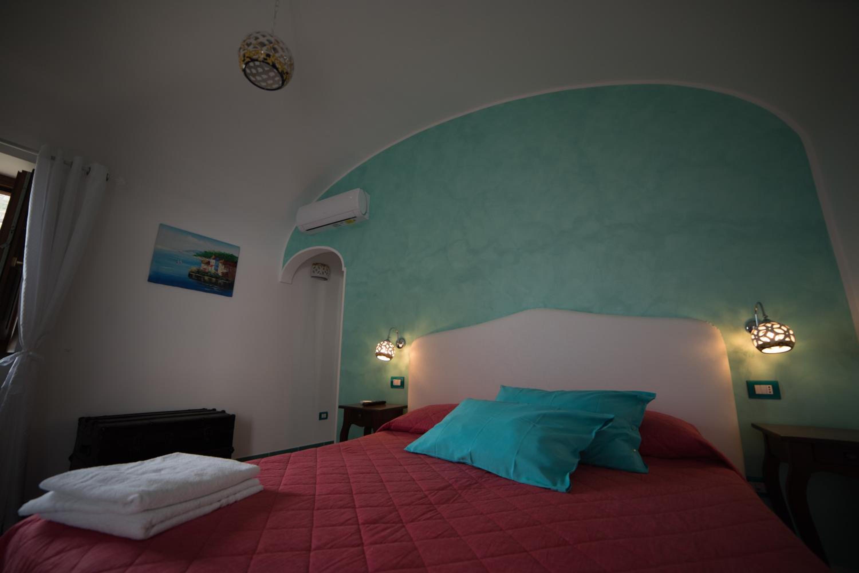 Double Room with Mountain View - Photo 5