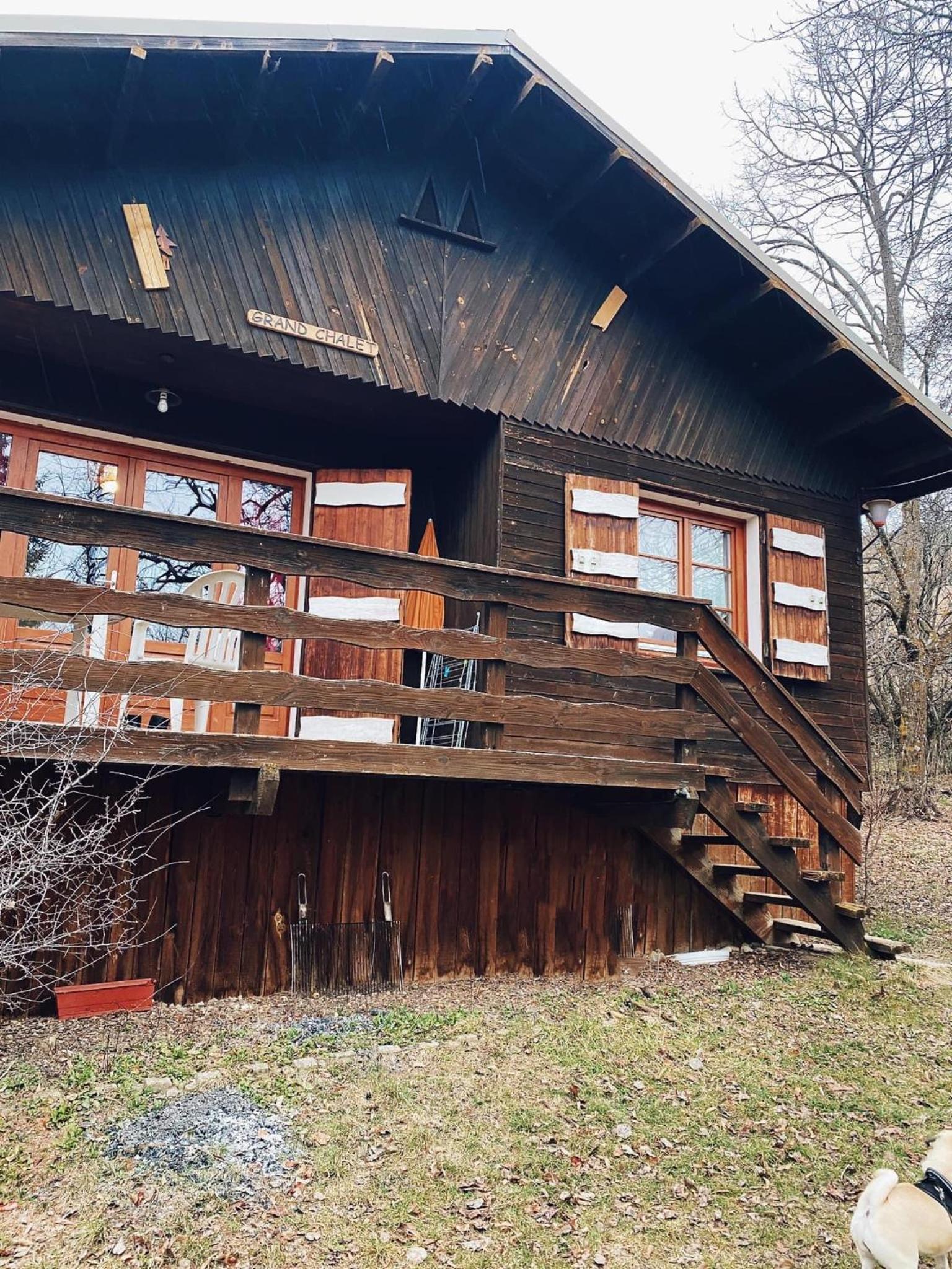 Three-Bedroom Chalet - Photo 2
