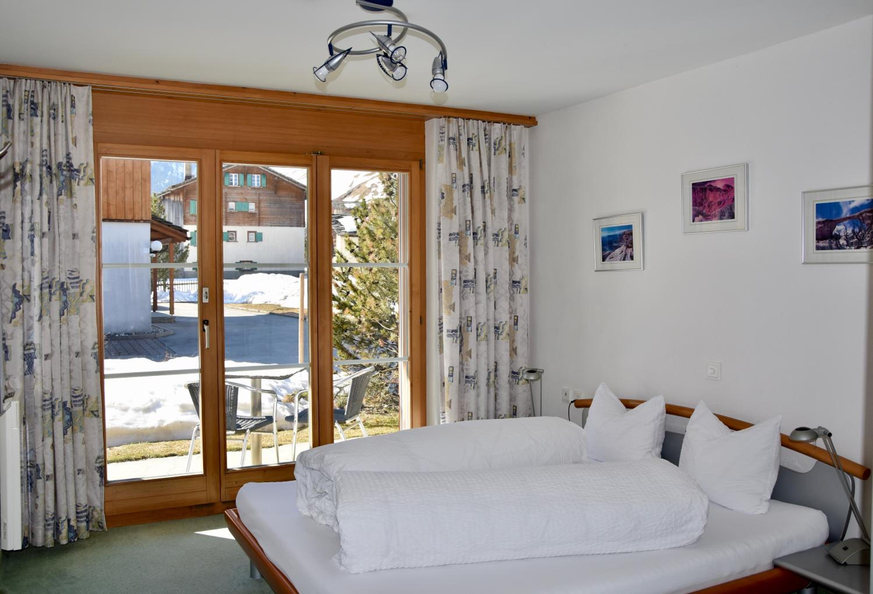 Apartment with Open Bathroom and Mountain View photo 2