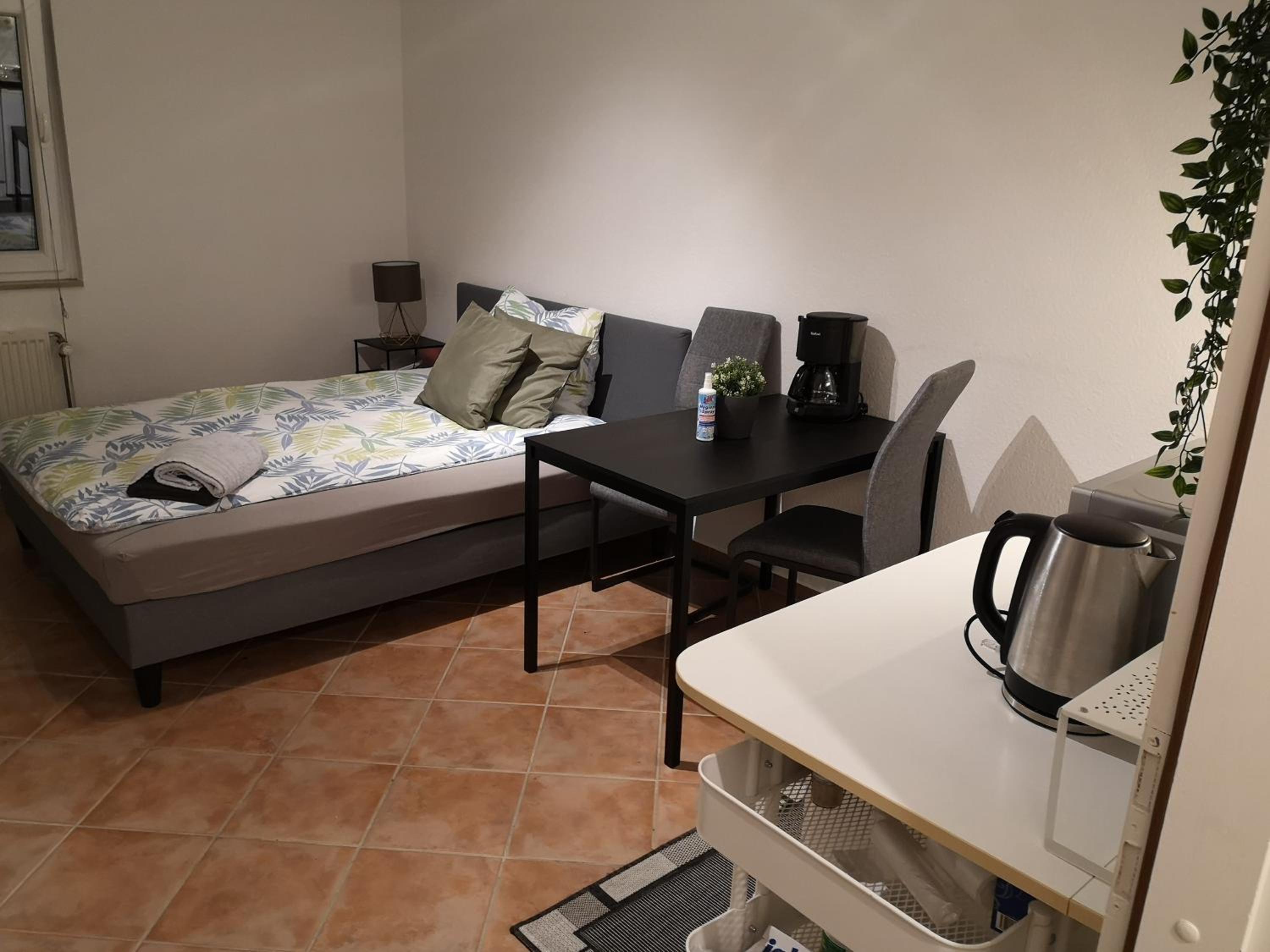 One-Bedroom Apartment photo 2