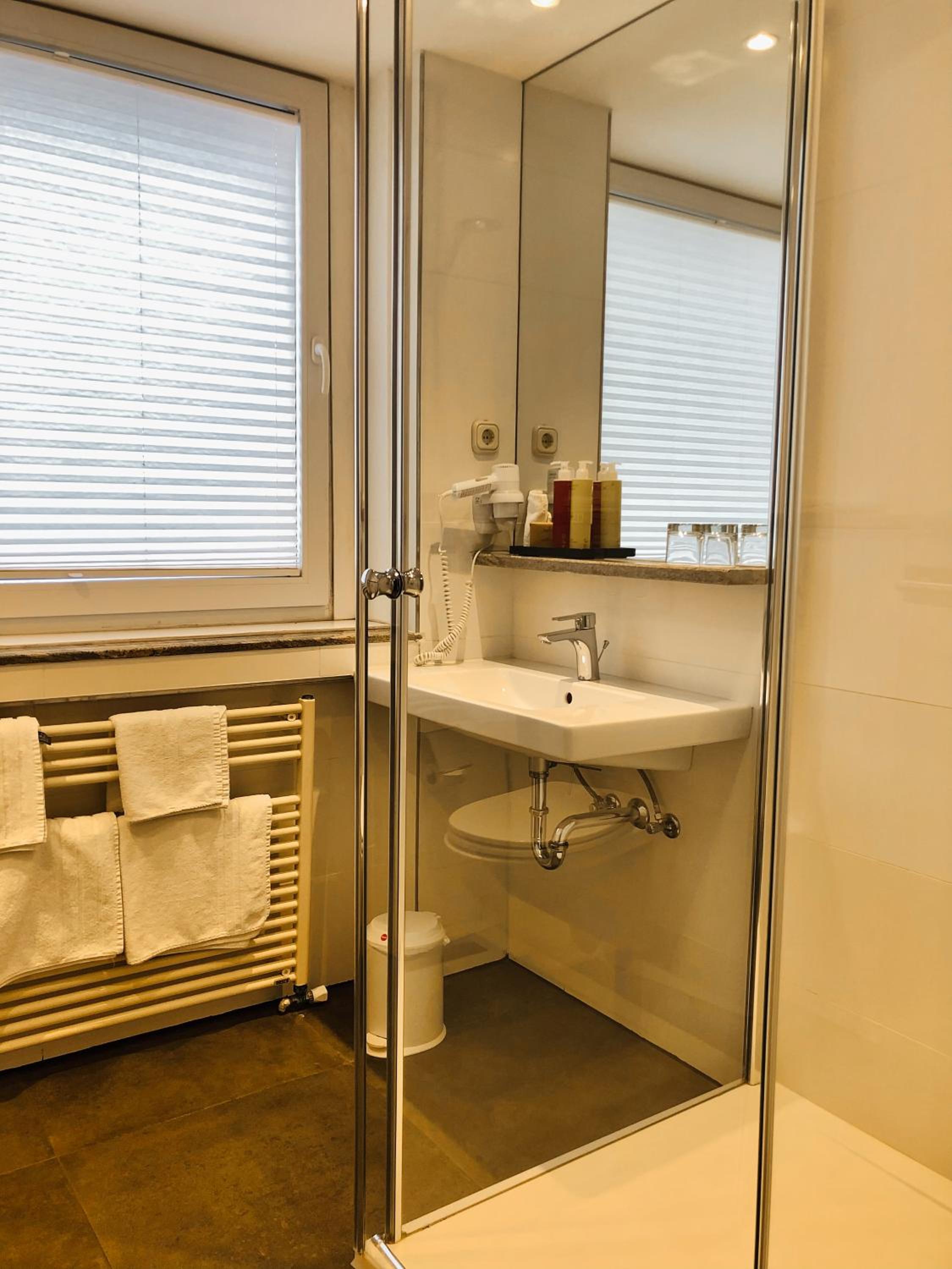 Single Room photo 3
