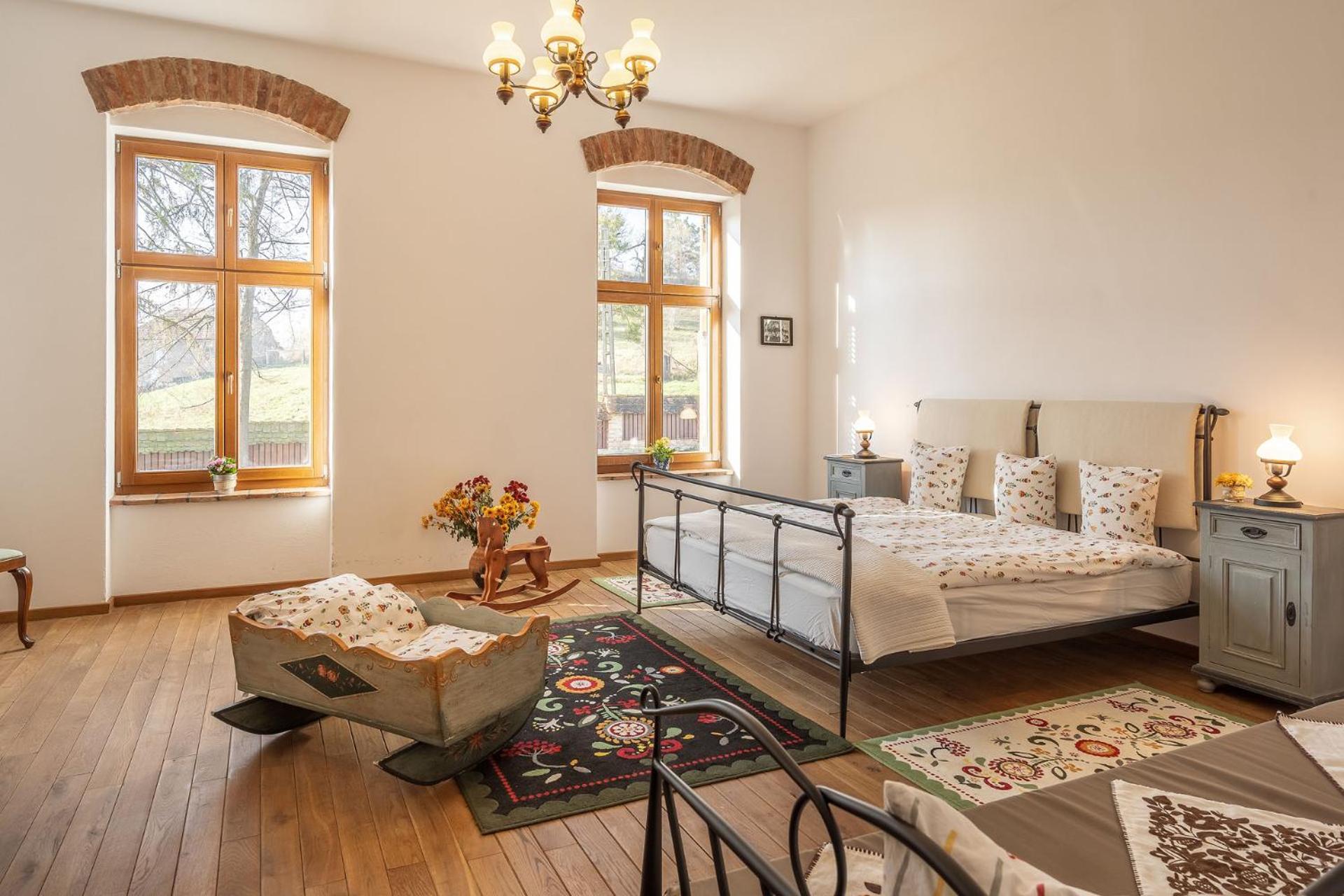Deluxe Family Room