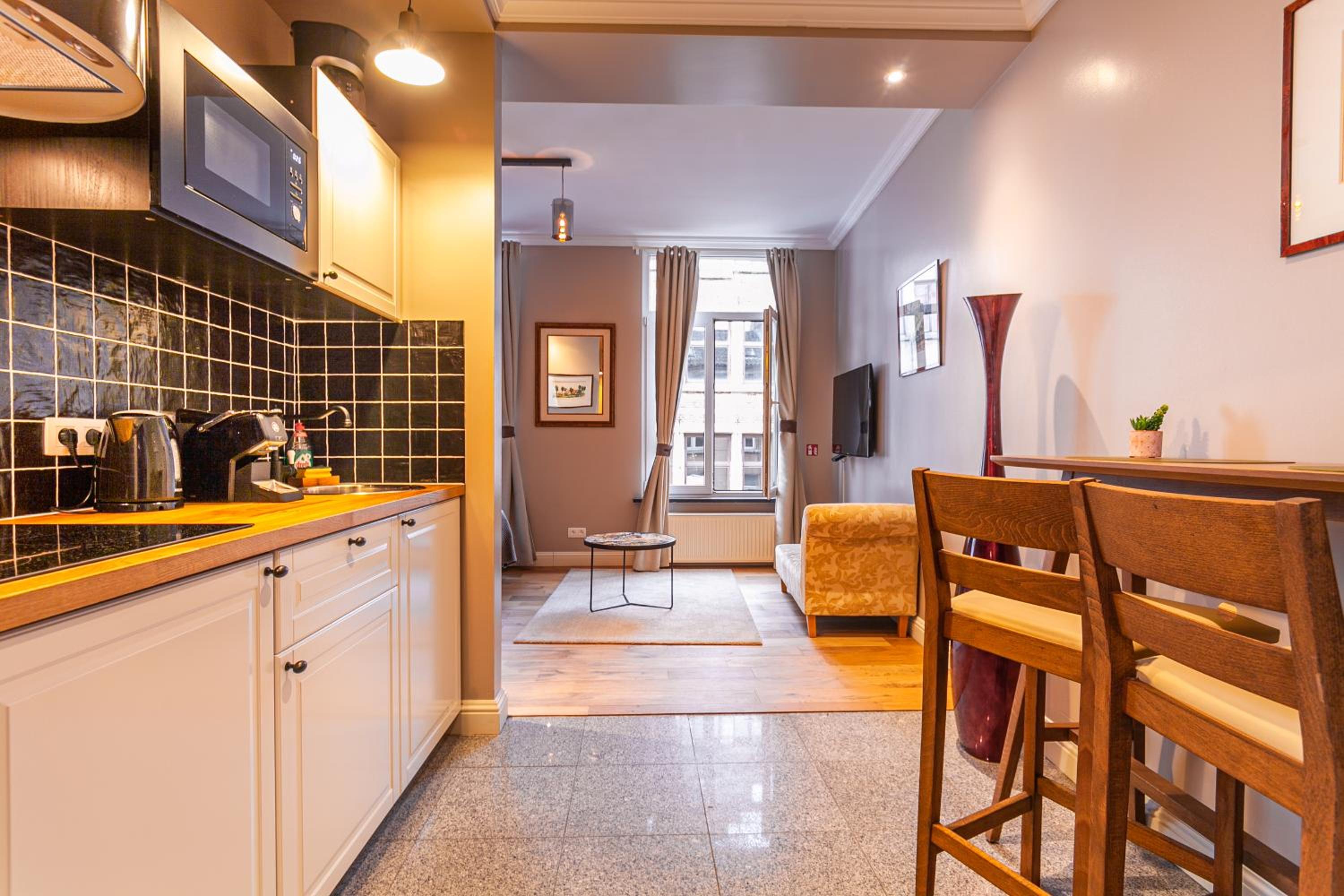 One-Bedroom Apartment - Photo 43