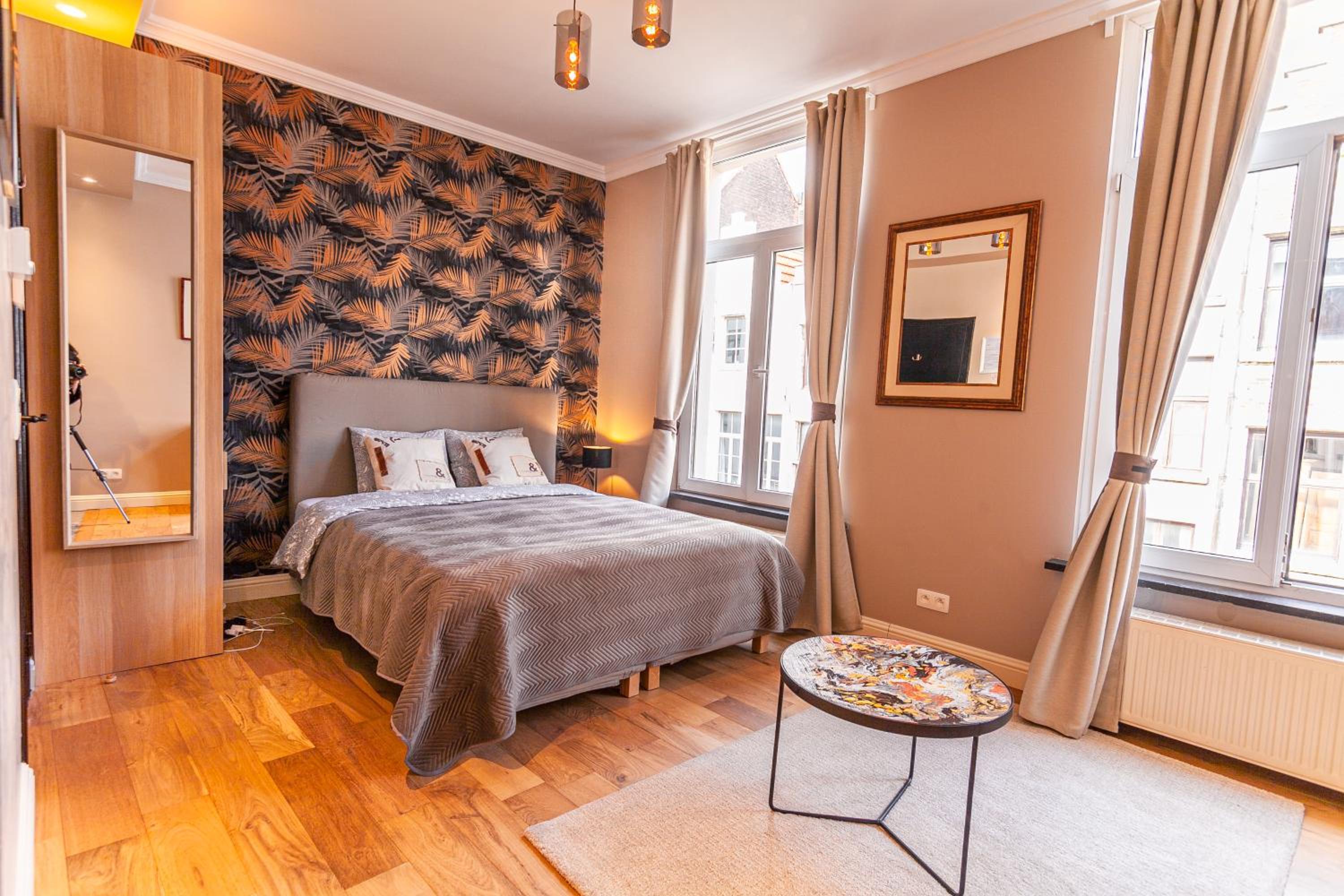 One-Bedroom Apartment - Photo 25