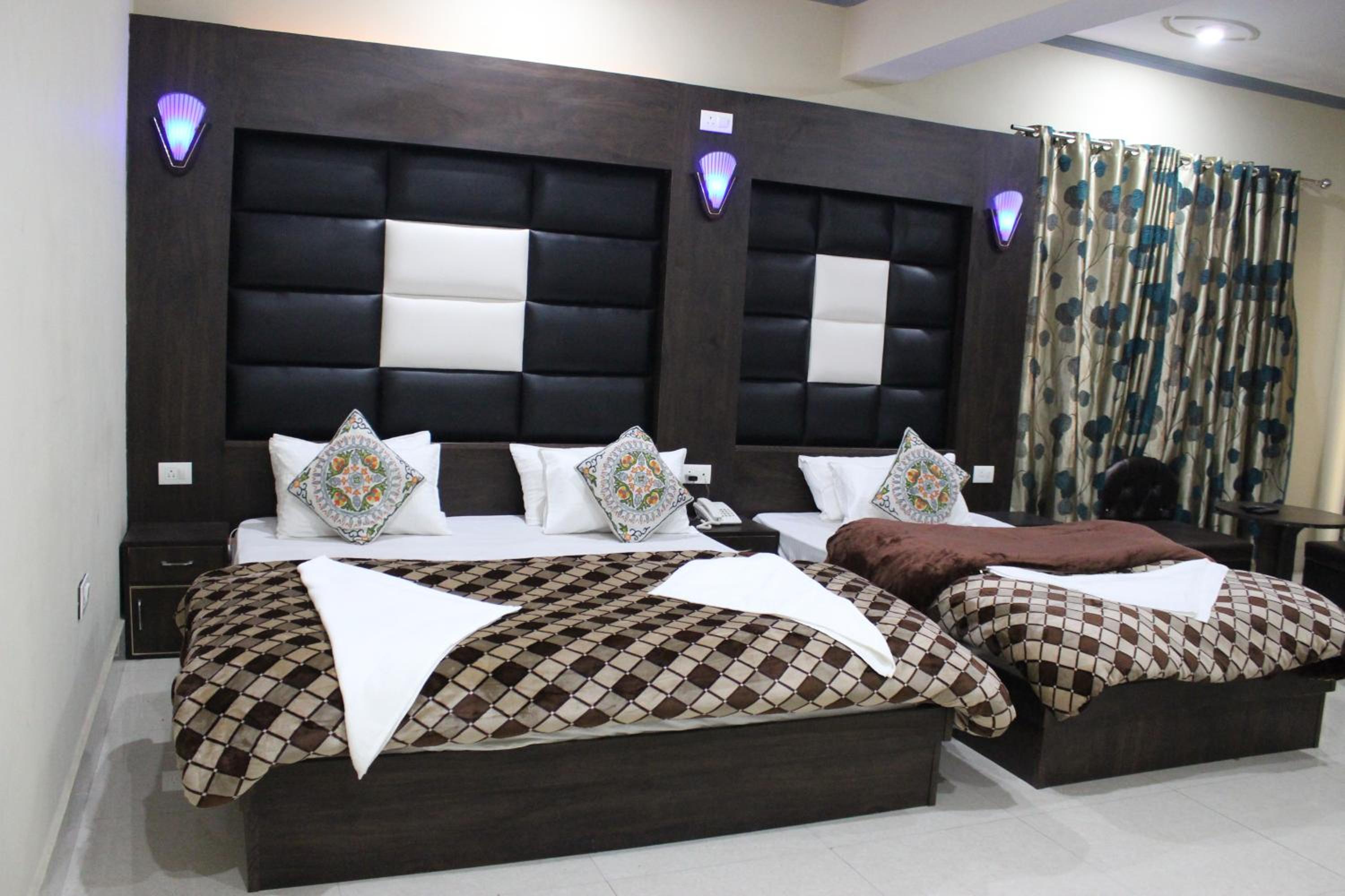 Deluxe Quadruple Room - Photo 5