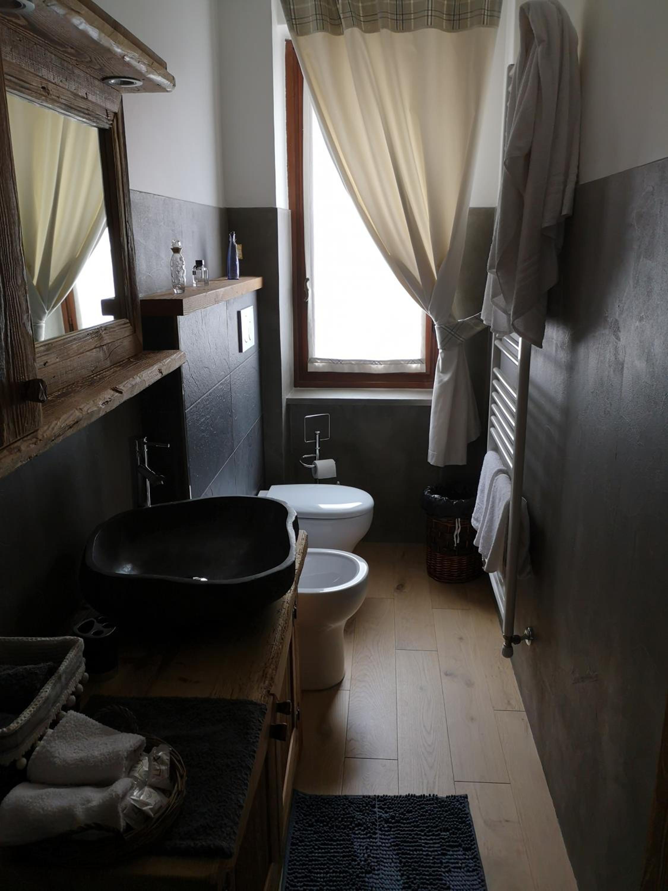 Deluxe Suite photo 2