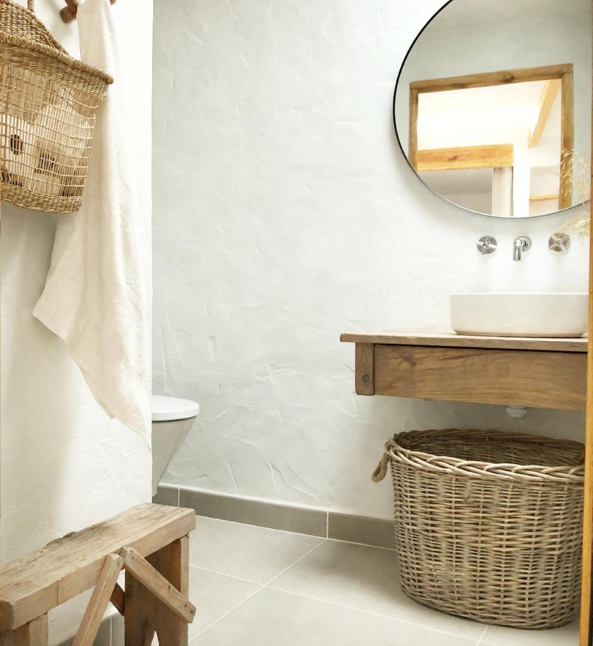 One-Bedroom Apartment - Photo 37
