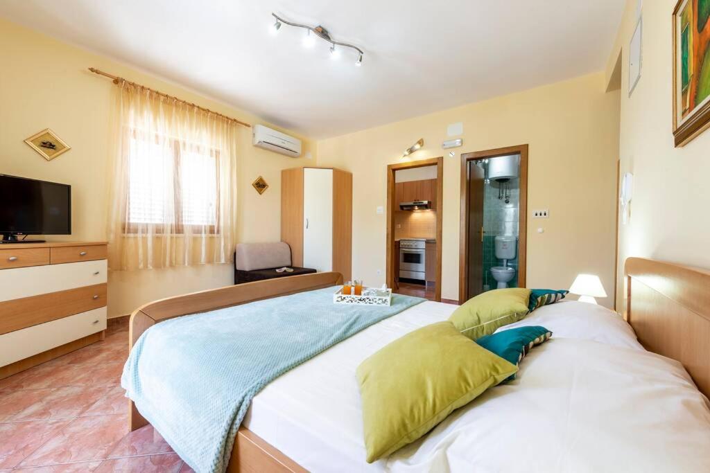 Villa photo 1