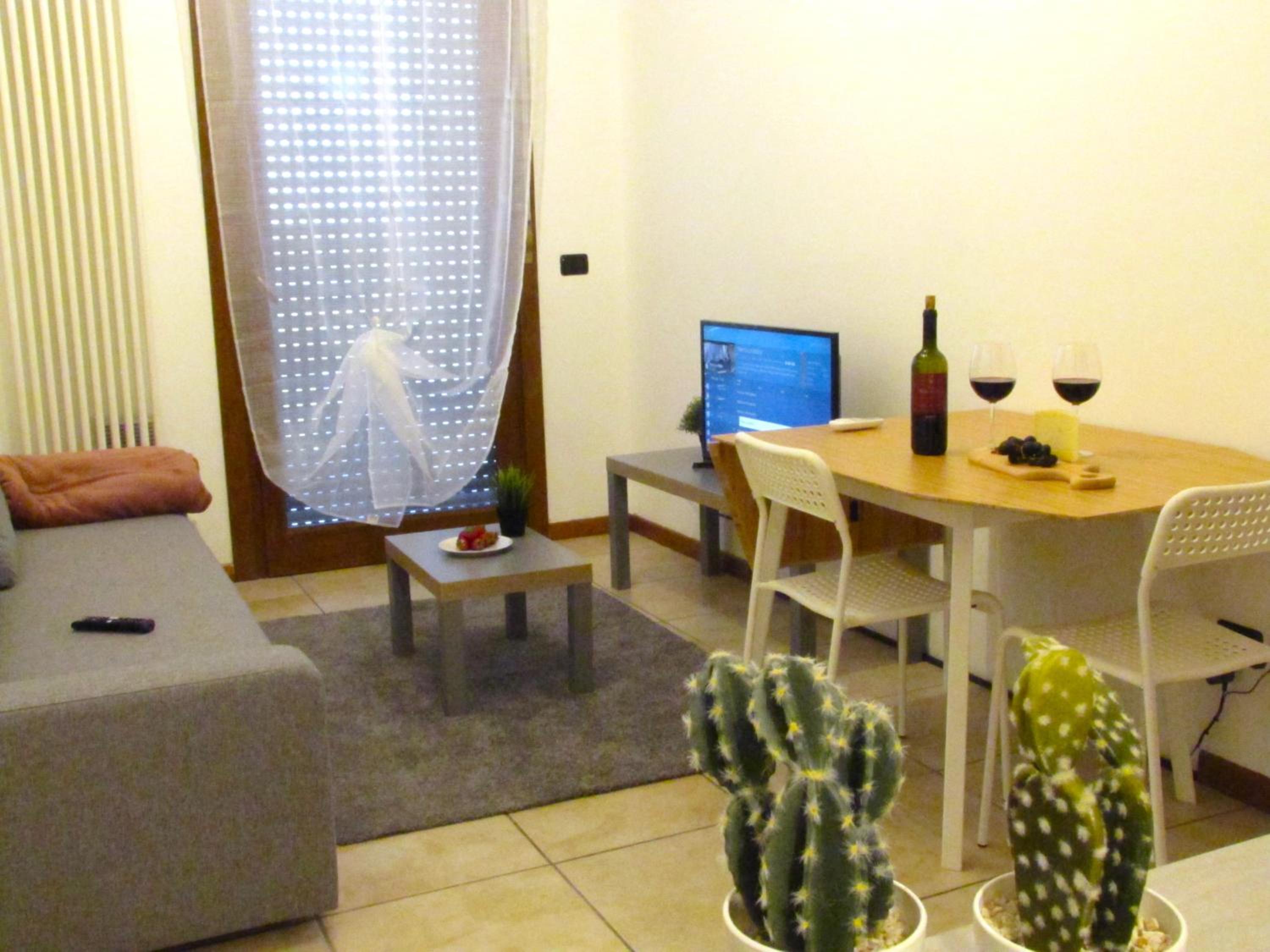 One-Bedroom Apartment - Photo 1