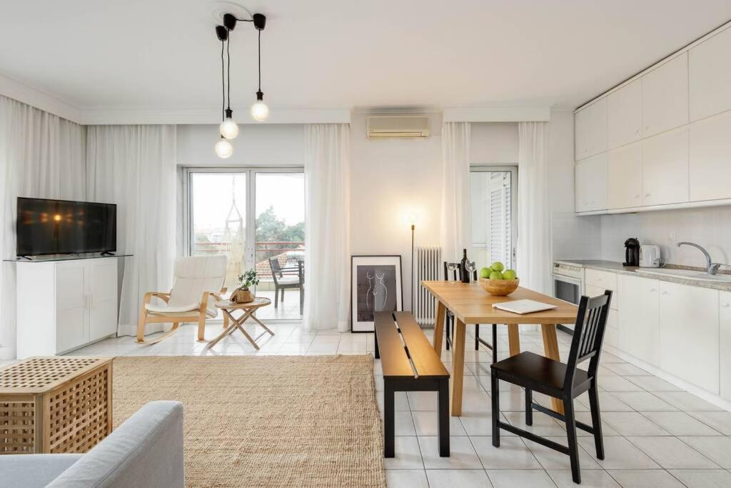 Three-Bedroom Apartment - Photo 3