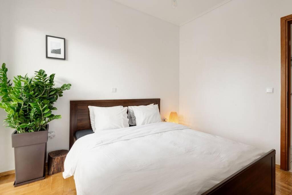 Three-Bedroom Apartment - Photo 23
