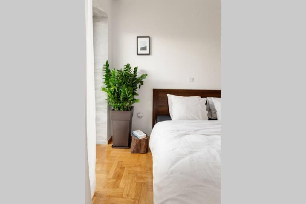Three-Bedroom Apartment - Photo 13
