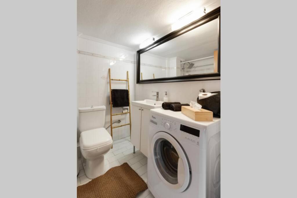 Three-Bedroom Apartment - Photo 7