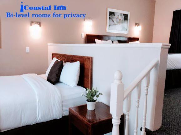 Bi-level Family Room, 1 King Bed and 1 Queen Bed - Nonsmoking, No pets photo 1