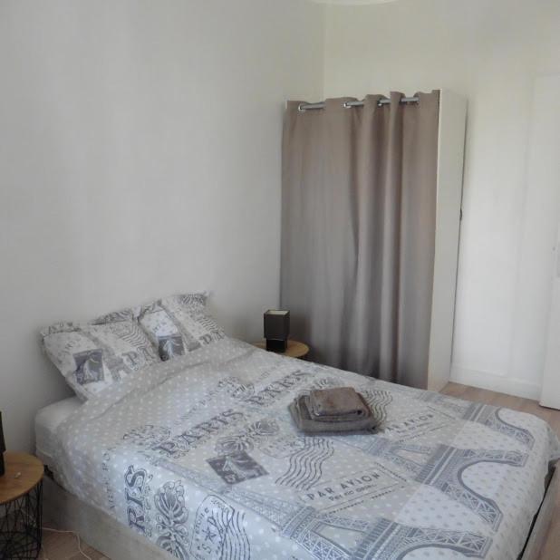 One-Bedroom Apartment photo 3