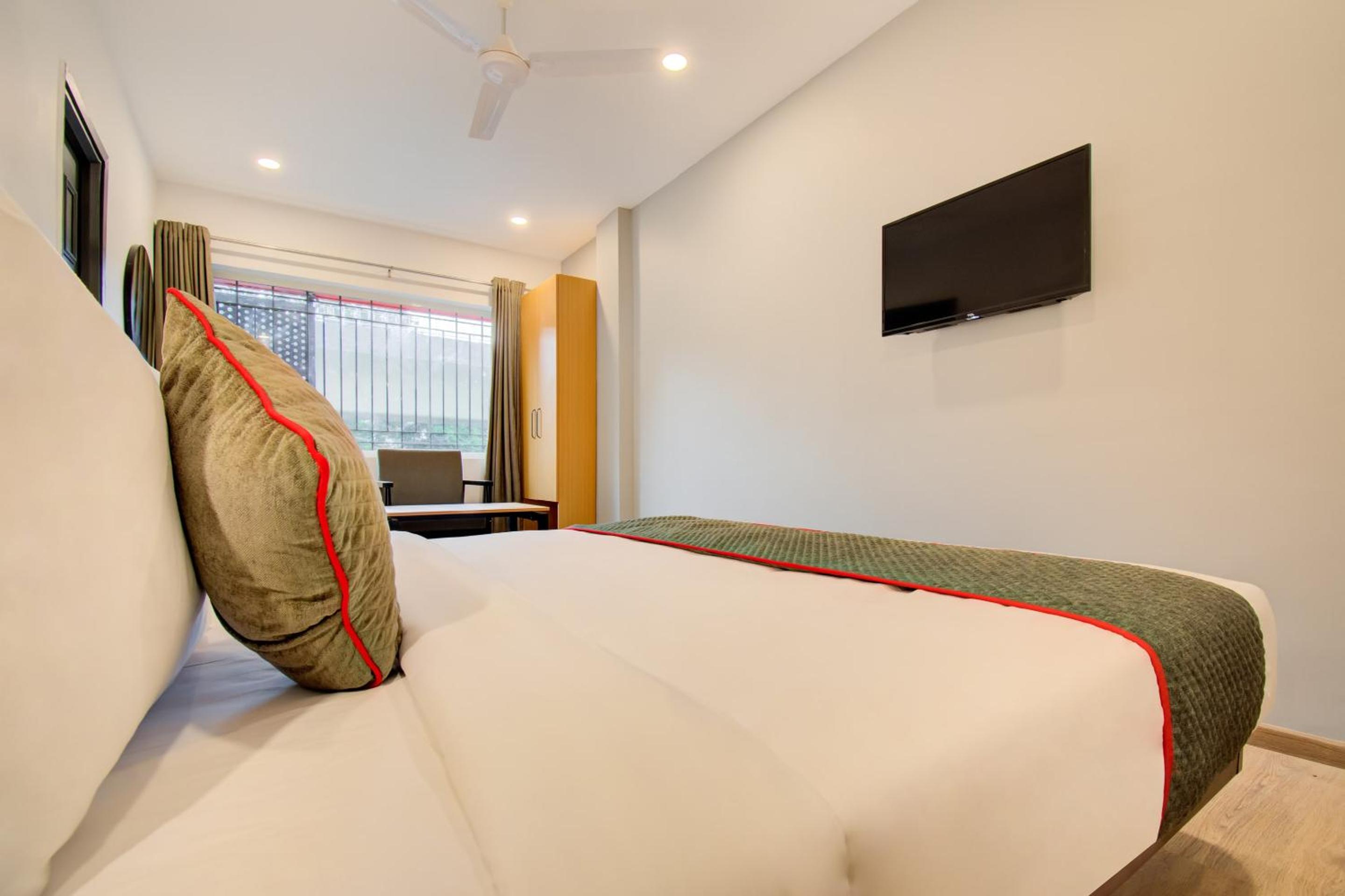 Deluxe Double Room - Photo 5