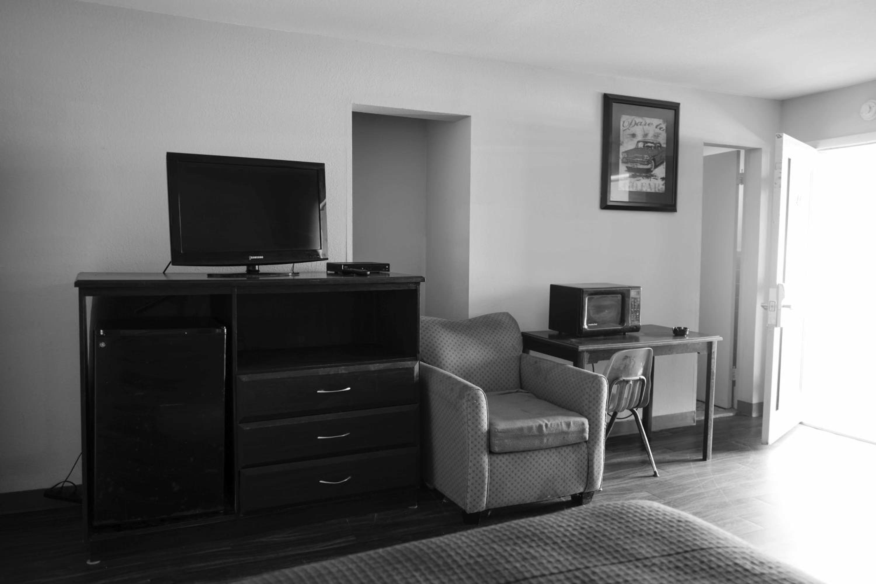Double Room - Photo 9