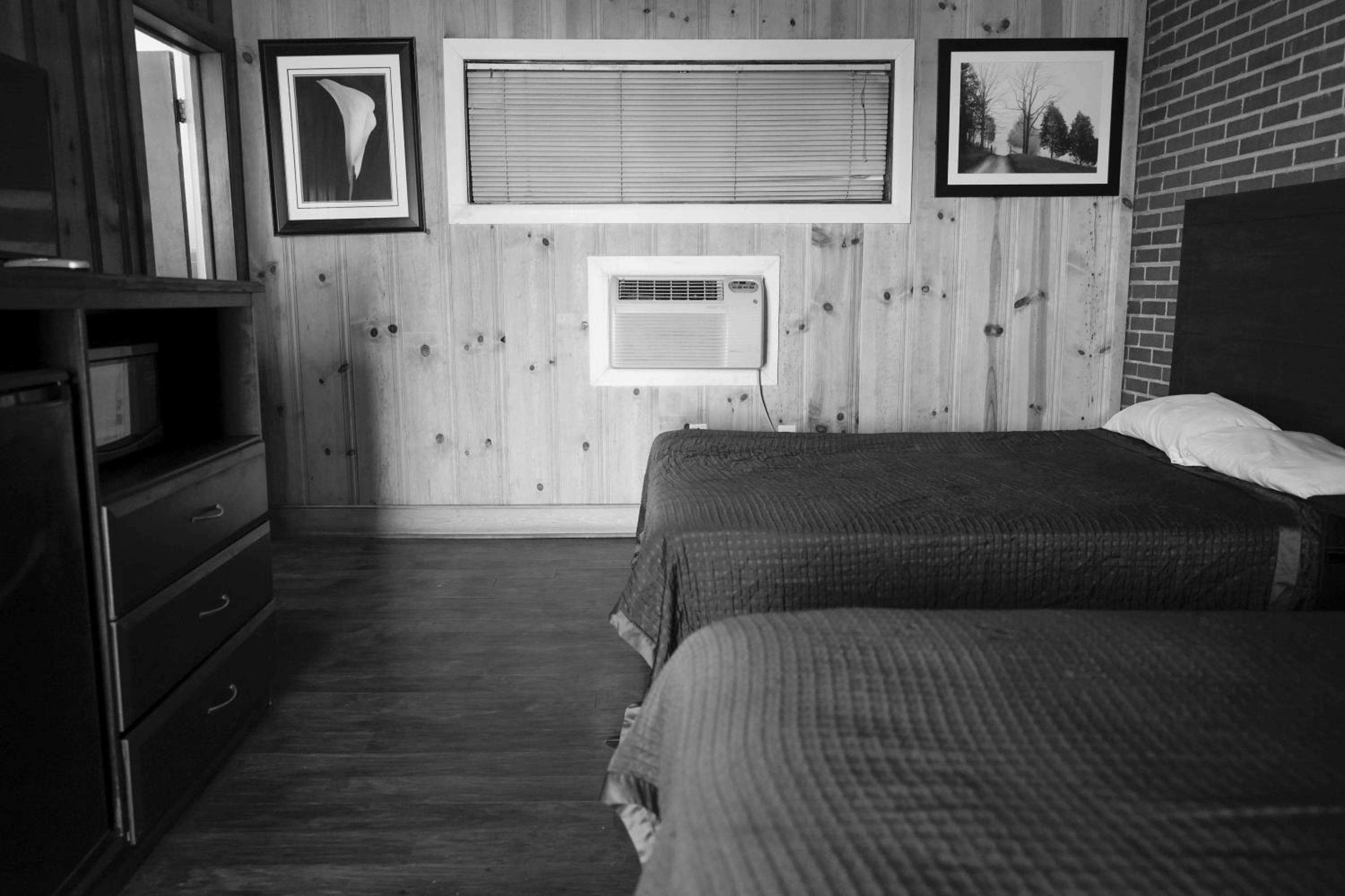 Double Room - Photo 8
