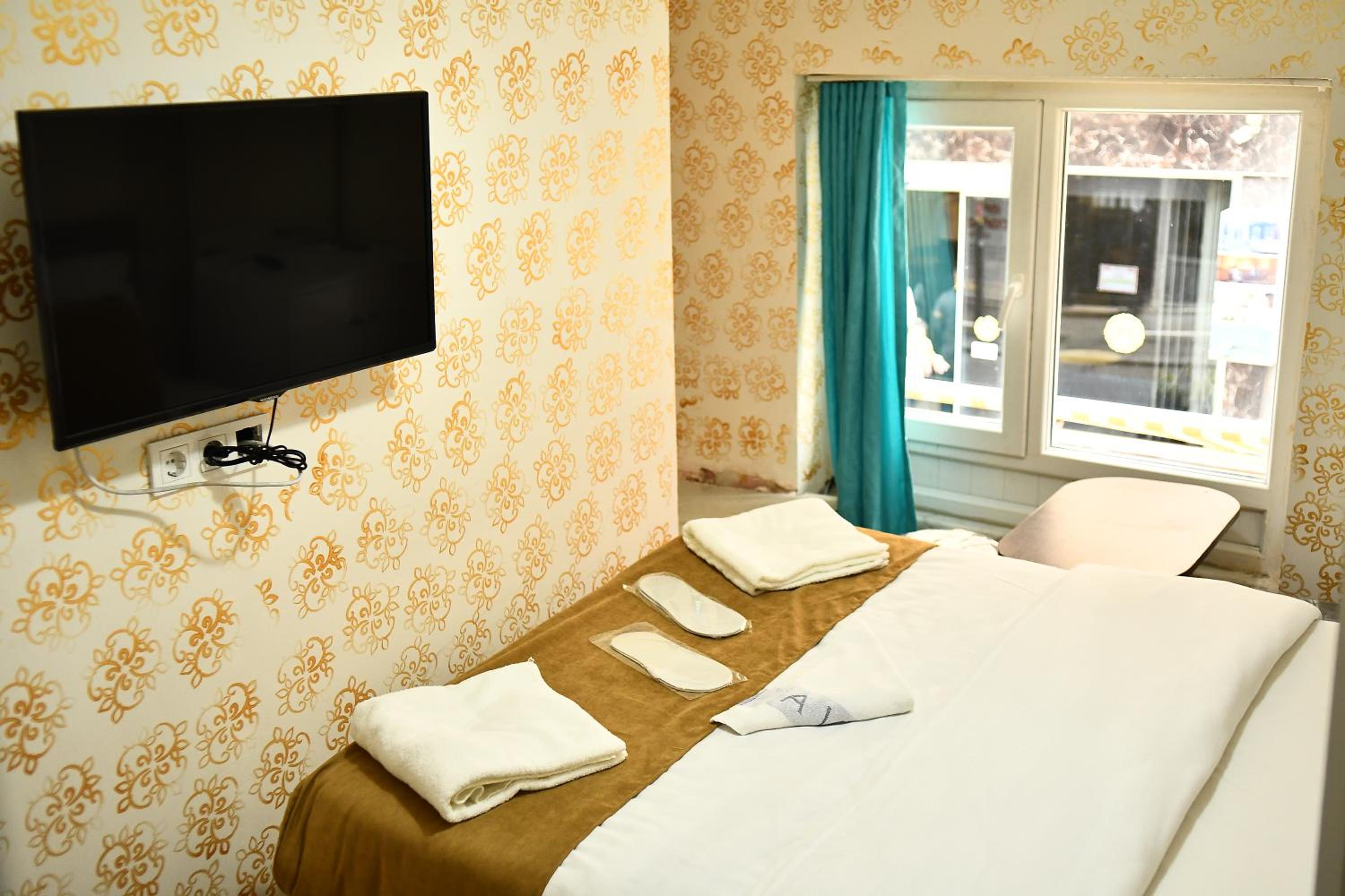 Large Double Room photo 1