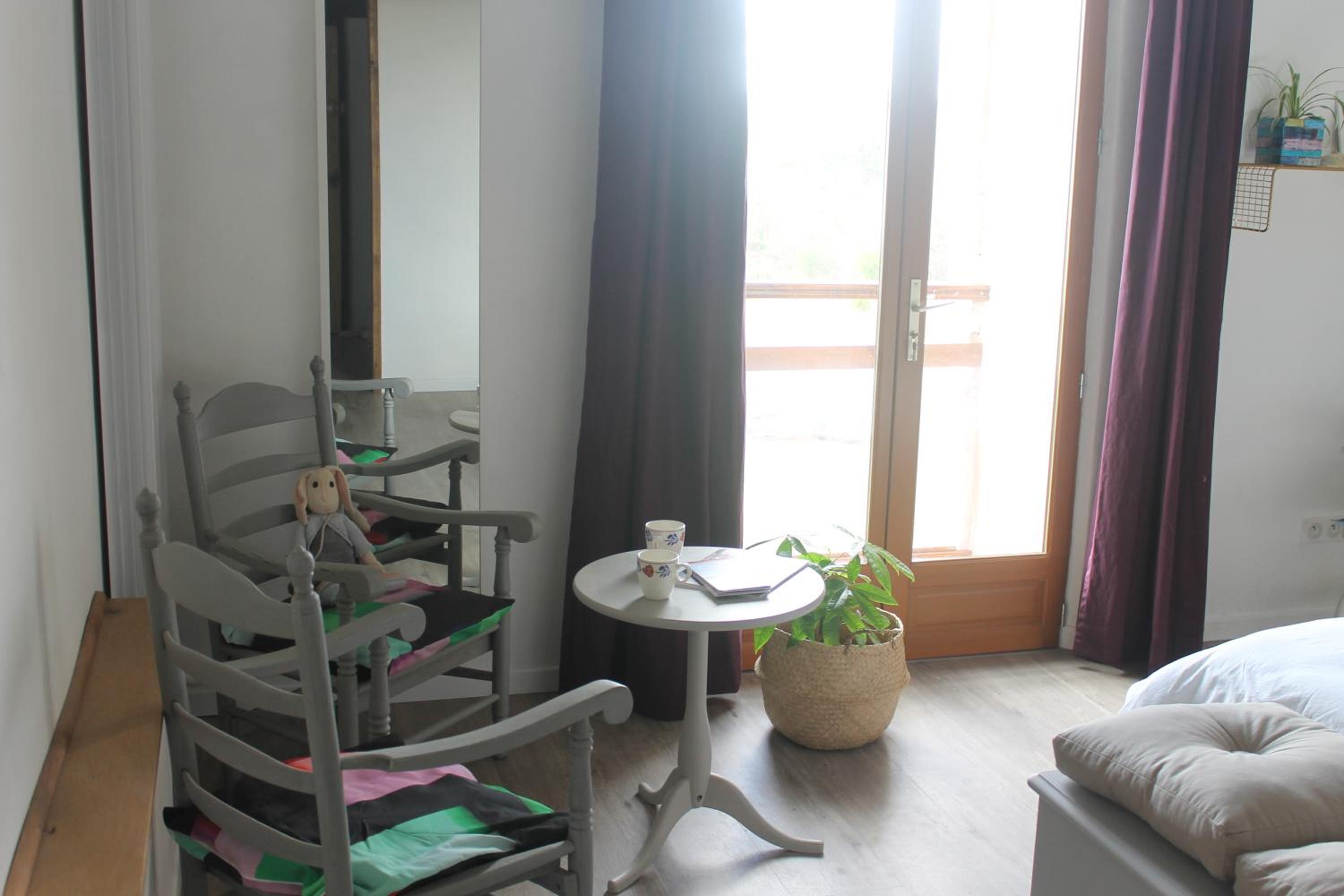 Twin Room - Photo 7