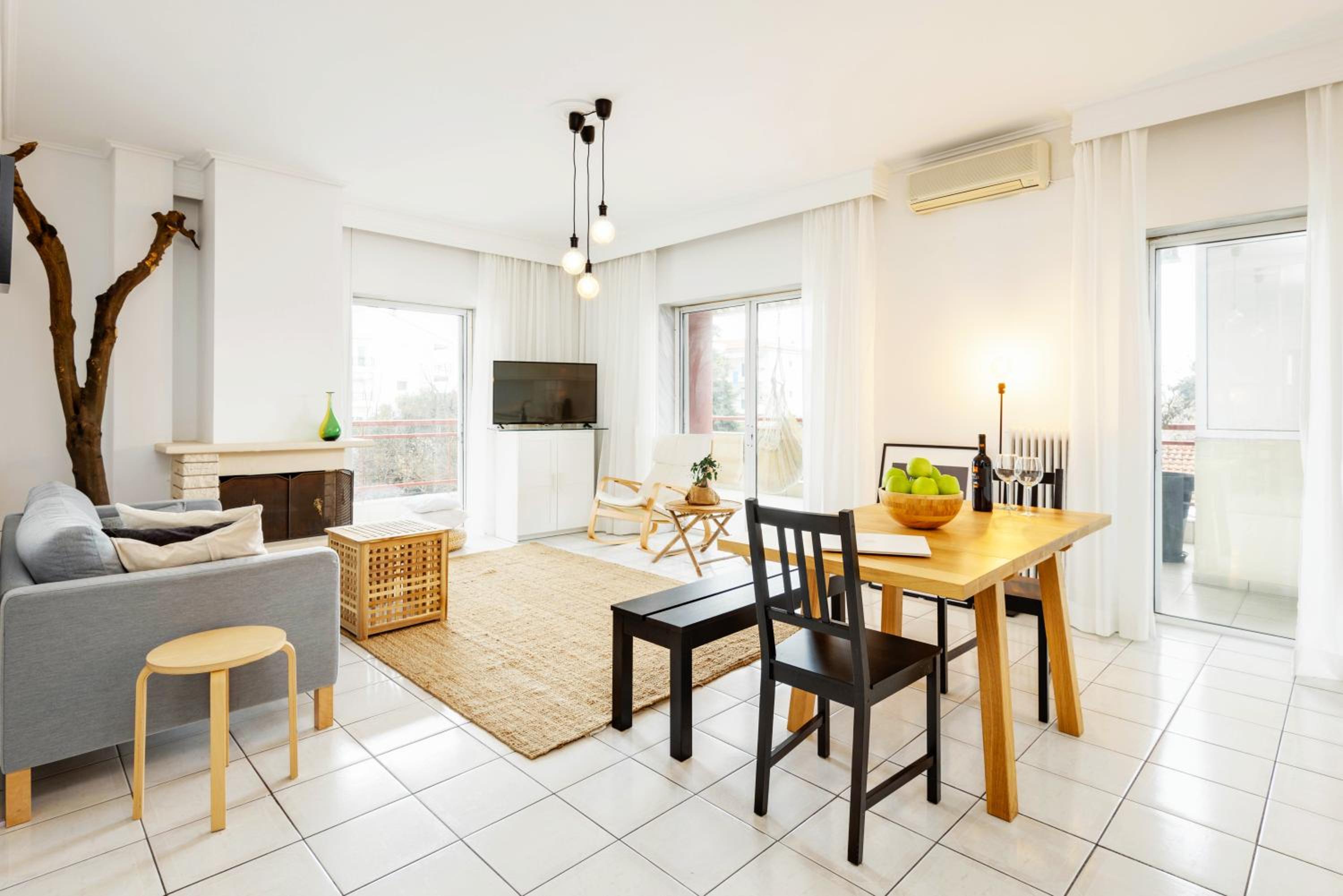 Three-Bedroom Apartment - Photo 11