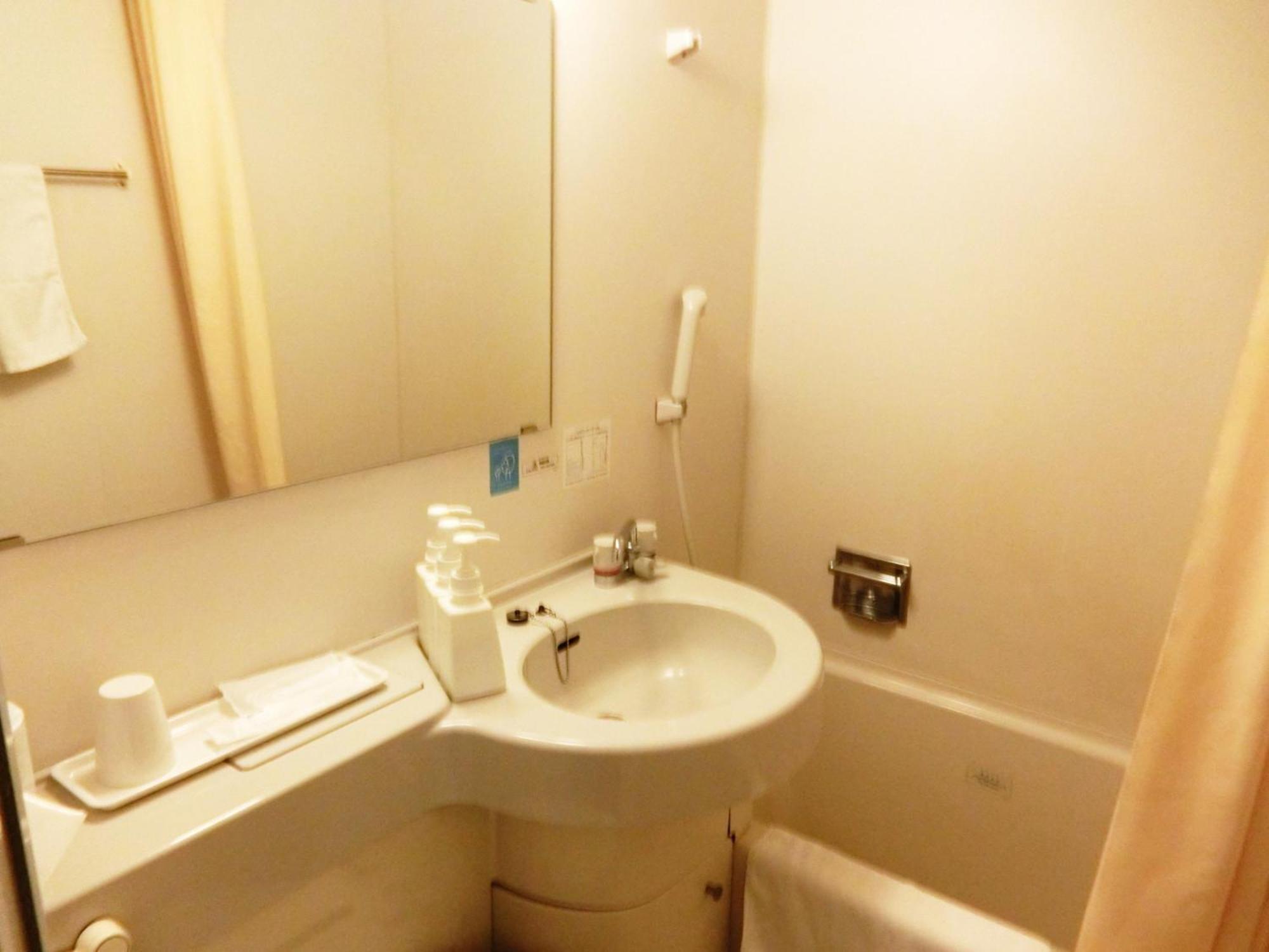 Single Room - Non-Smoking - Photo 7