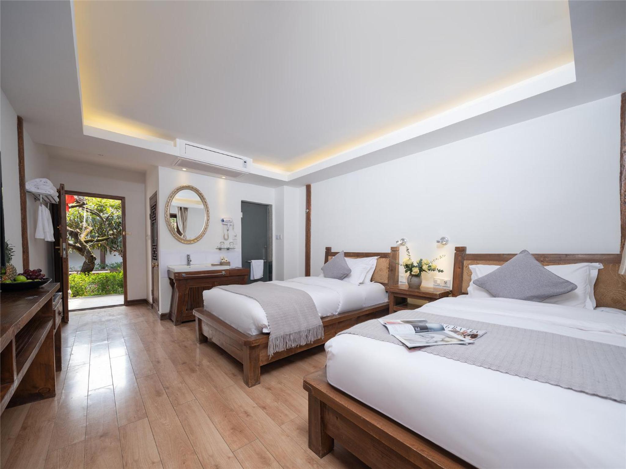 Standard Twin Room photo 2