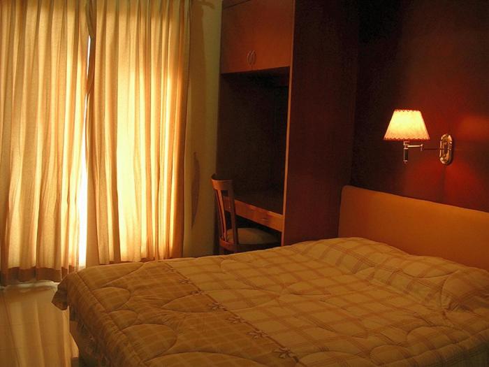 One-Bedroom Apartment - Photo 6
