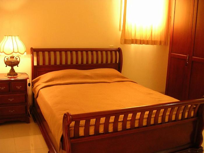 One-Bedroom Apartment - Photo 11