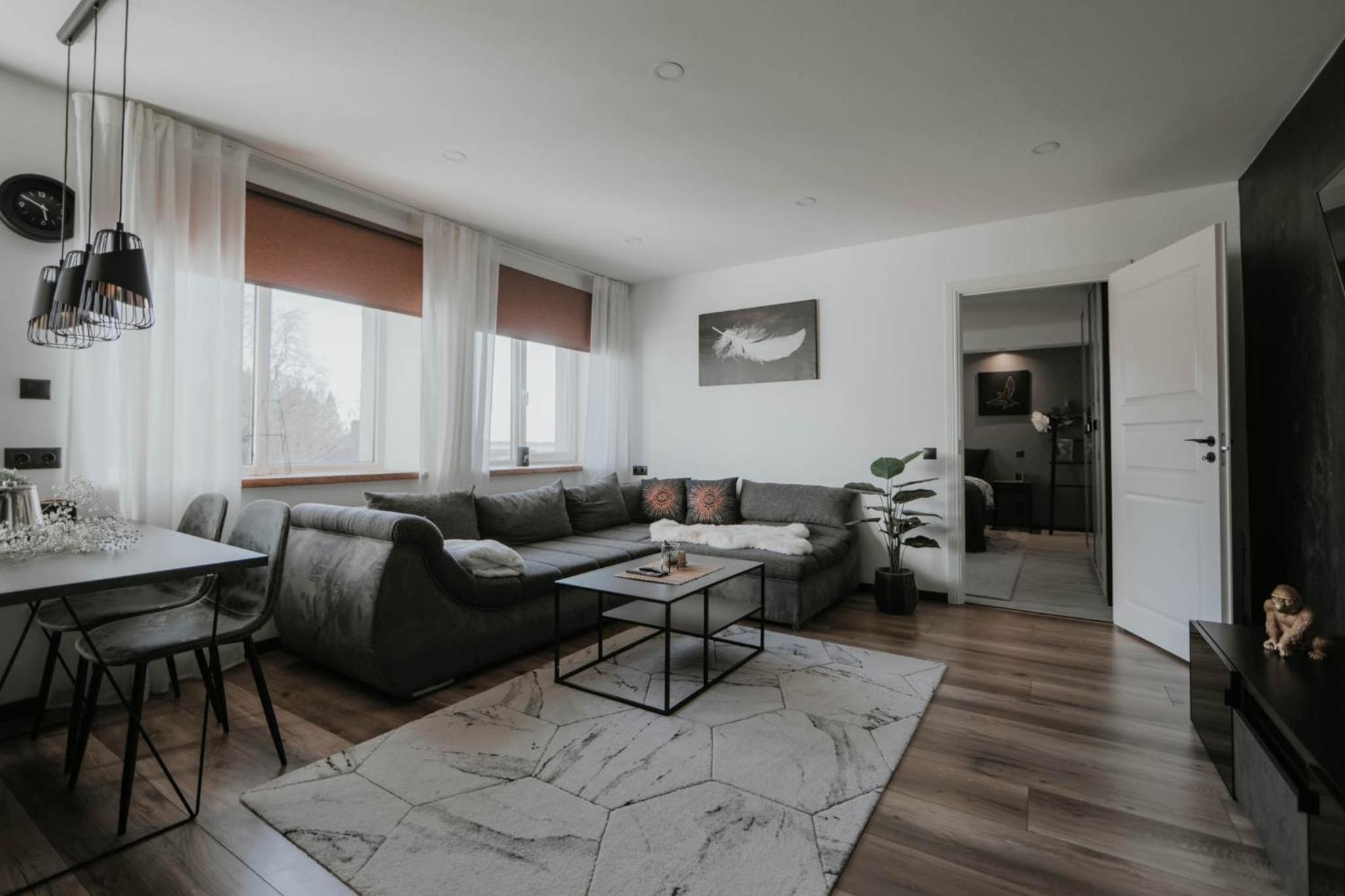 One-Bedroom Apartment - Photo 12