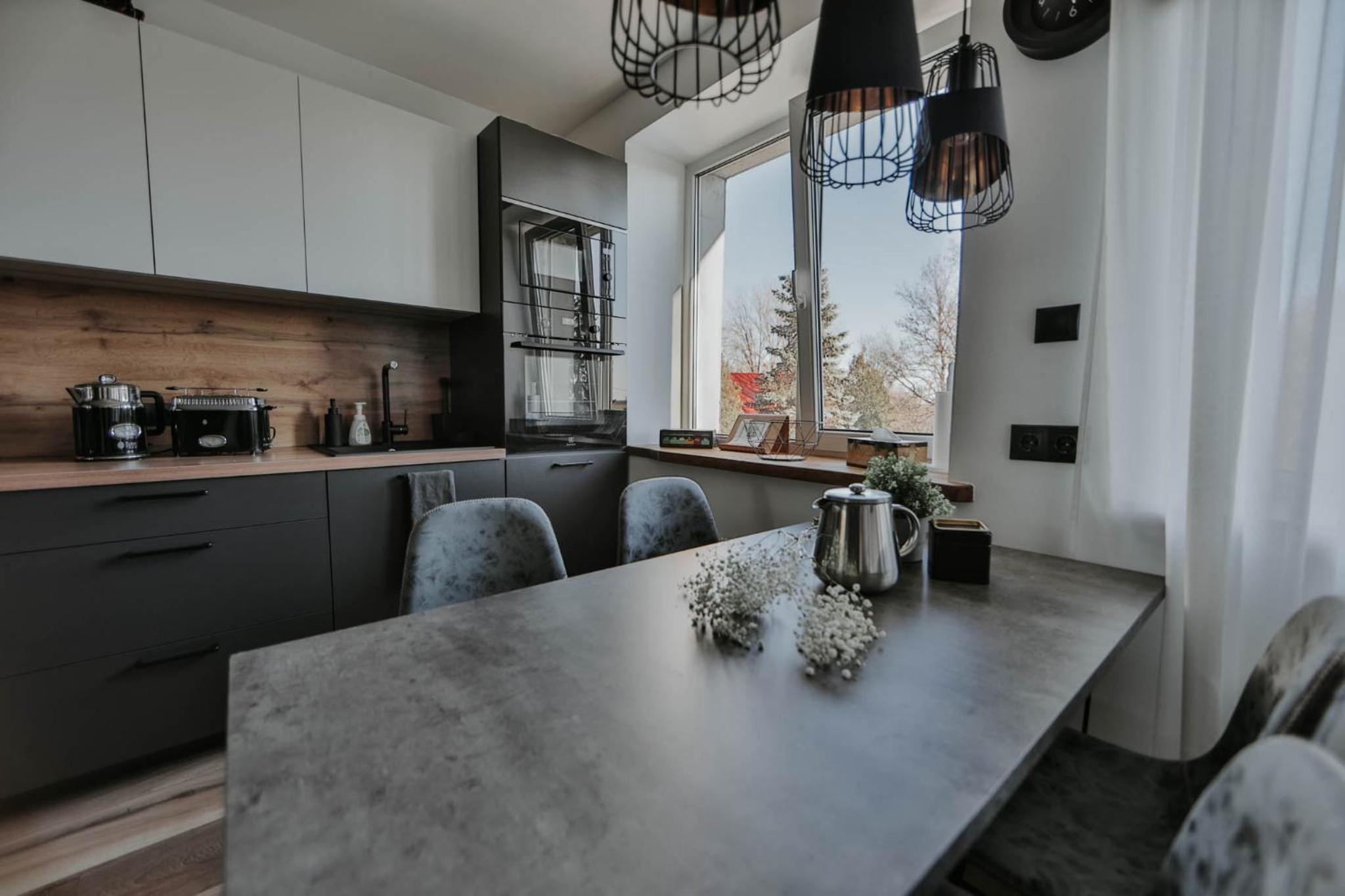 One-Bedroom Apartment - Photo 8