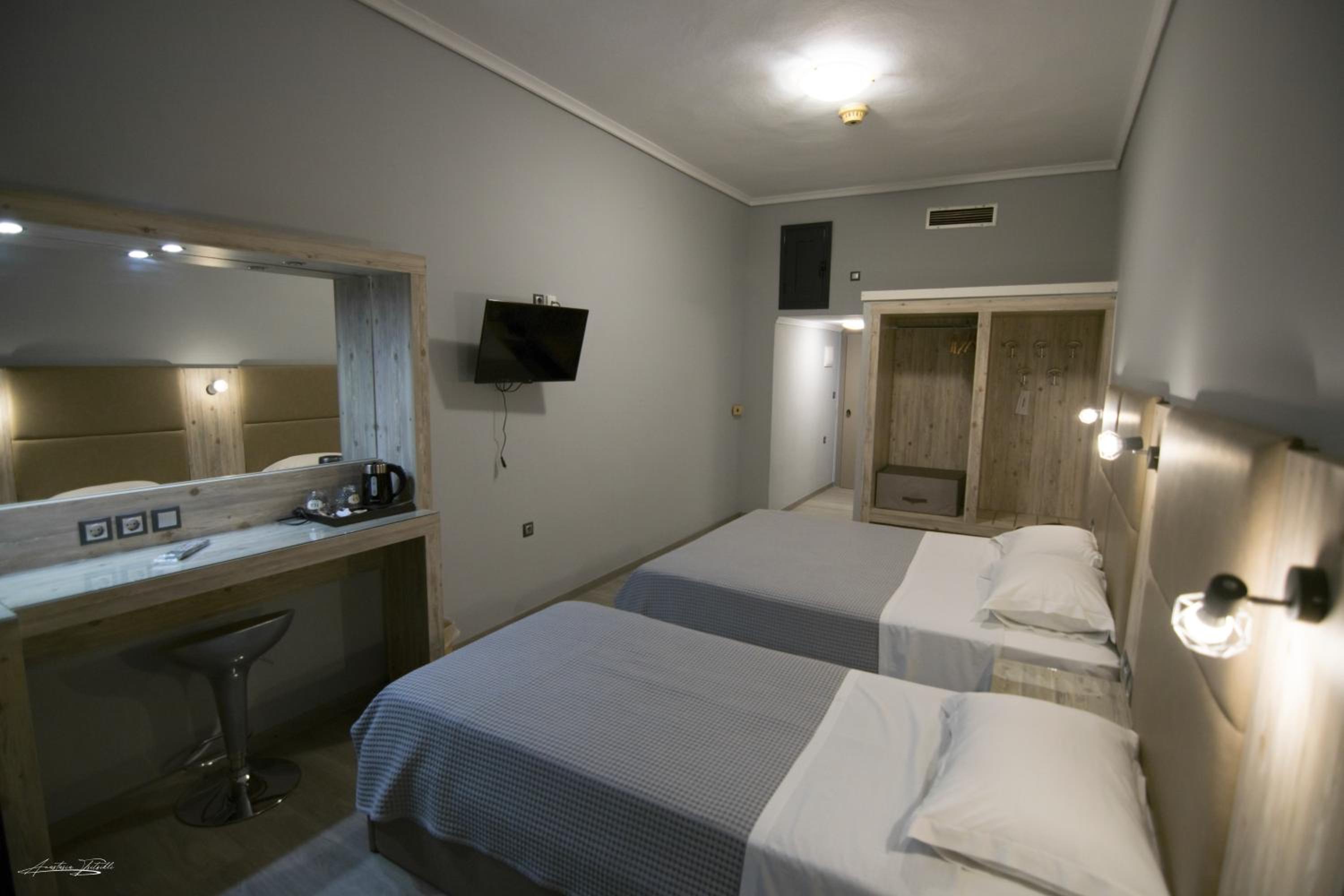 Superior Triple Room - Photo 3