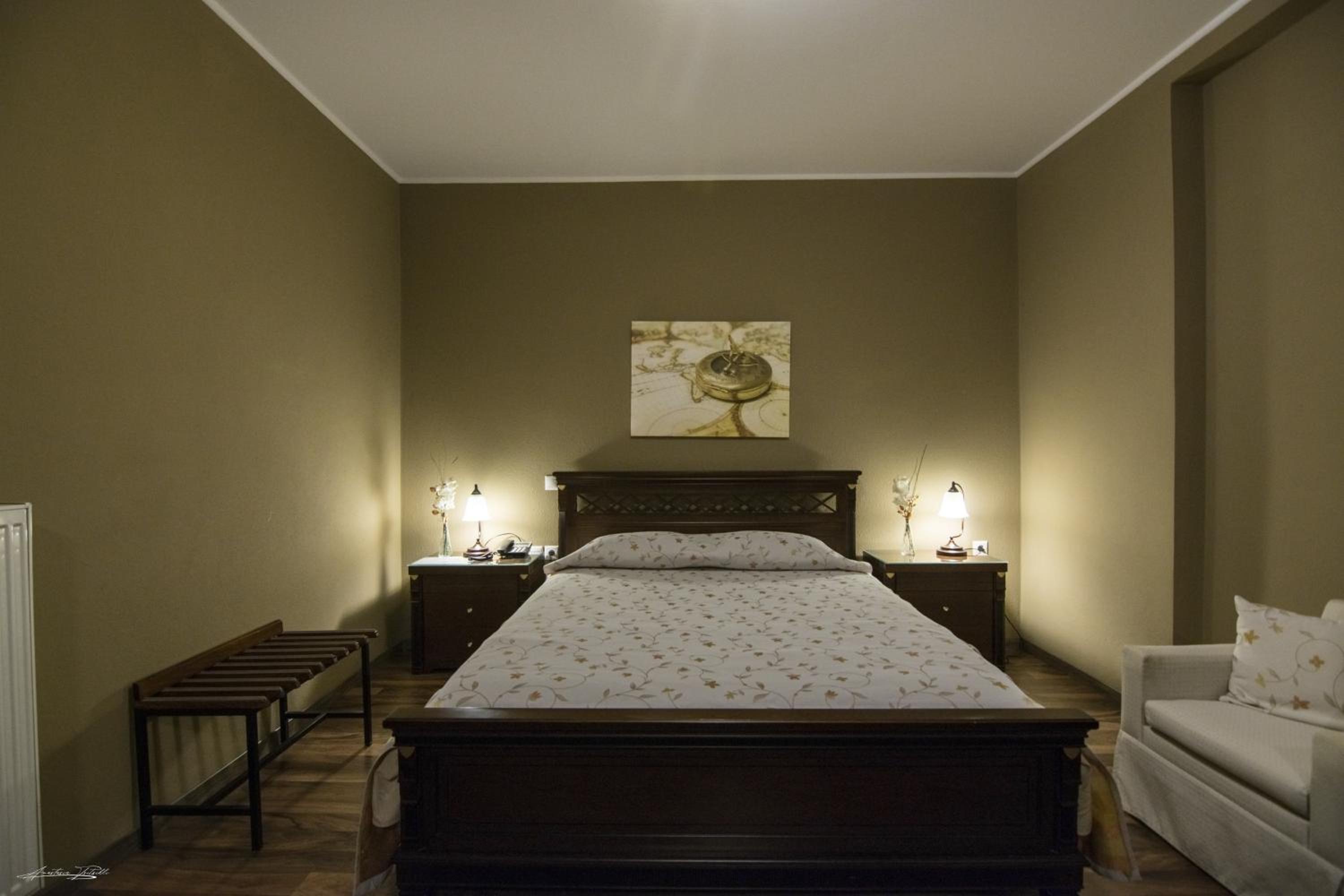 Deluxe Suite - Photo 8