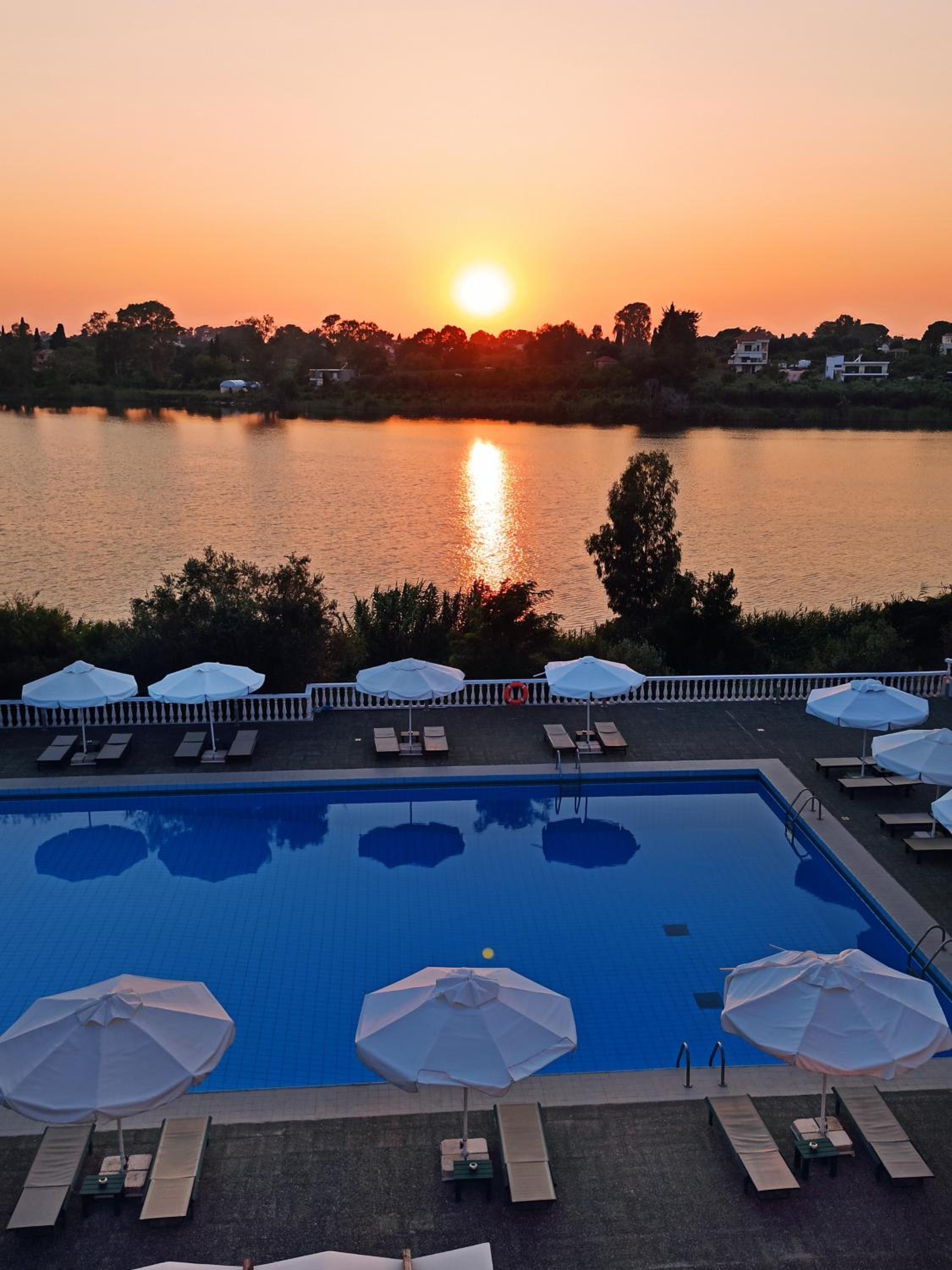 Superior Double or Twin Room with Sea View - Photo 2