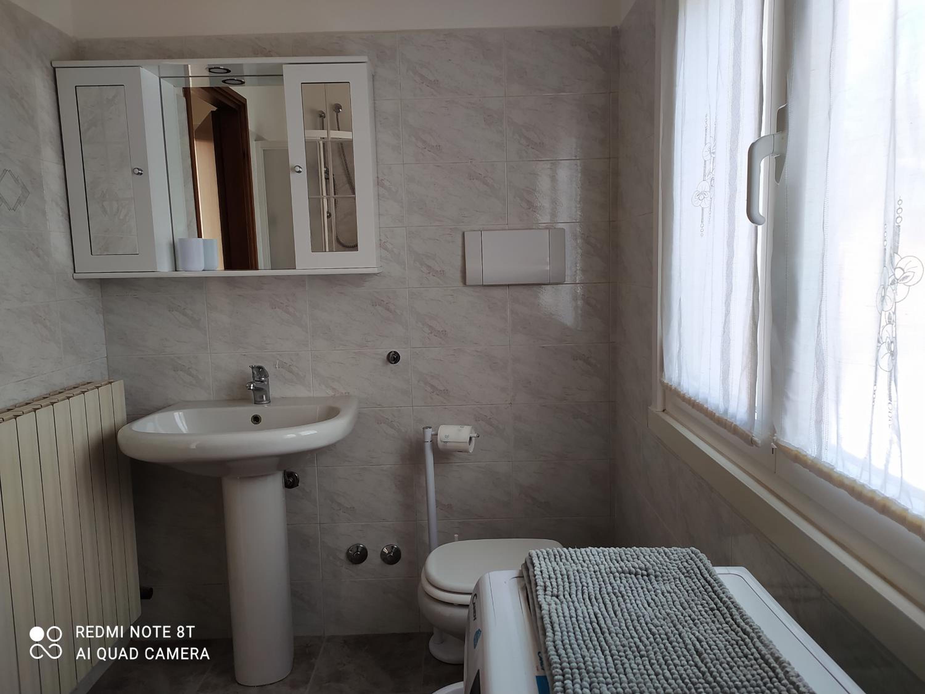 One-Bedroom Apartment - Photo 5
