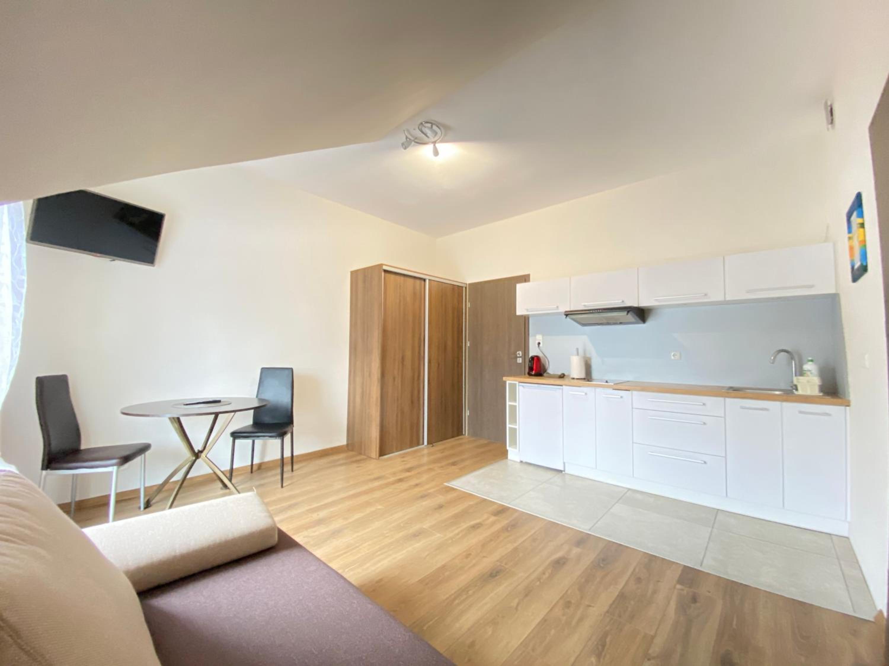 Apartment photo 2